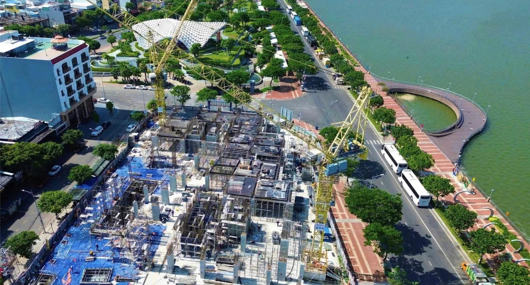 Da Nang Landmark.jpg