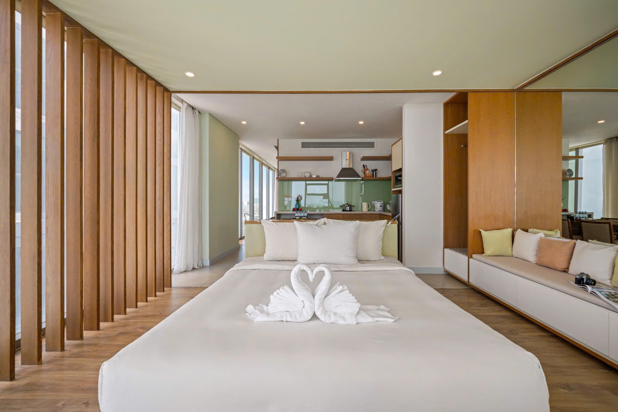 広々とした1ベッドルーム・ビーチフロントアパートメント | Fusion Suites Da Nang | ダイレクトオーシャンビュー