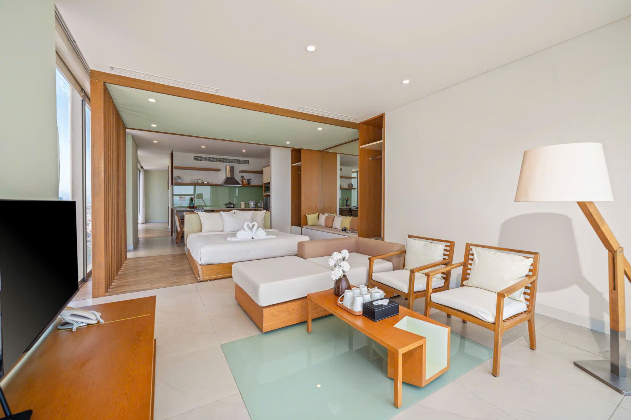 広々とした1ベッドルーム・ビーチフロントアパートメント | Fusion Suites Da Nang | ダイレクトオーシャンビュー