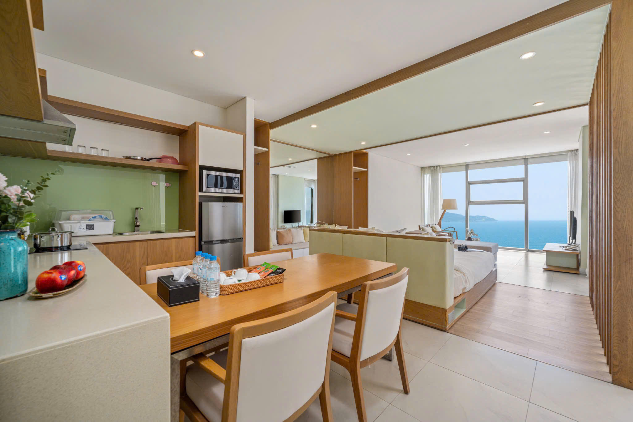 広々とした1ベッドルーム・ビーチフロントアパートメント | Fusion Suites Da Nang | ダイレクトオーシャンビュー