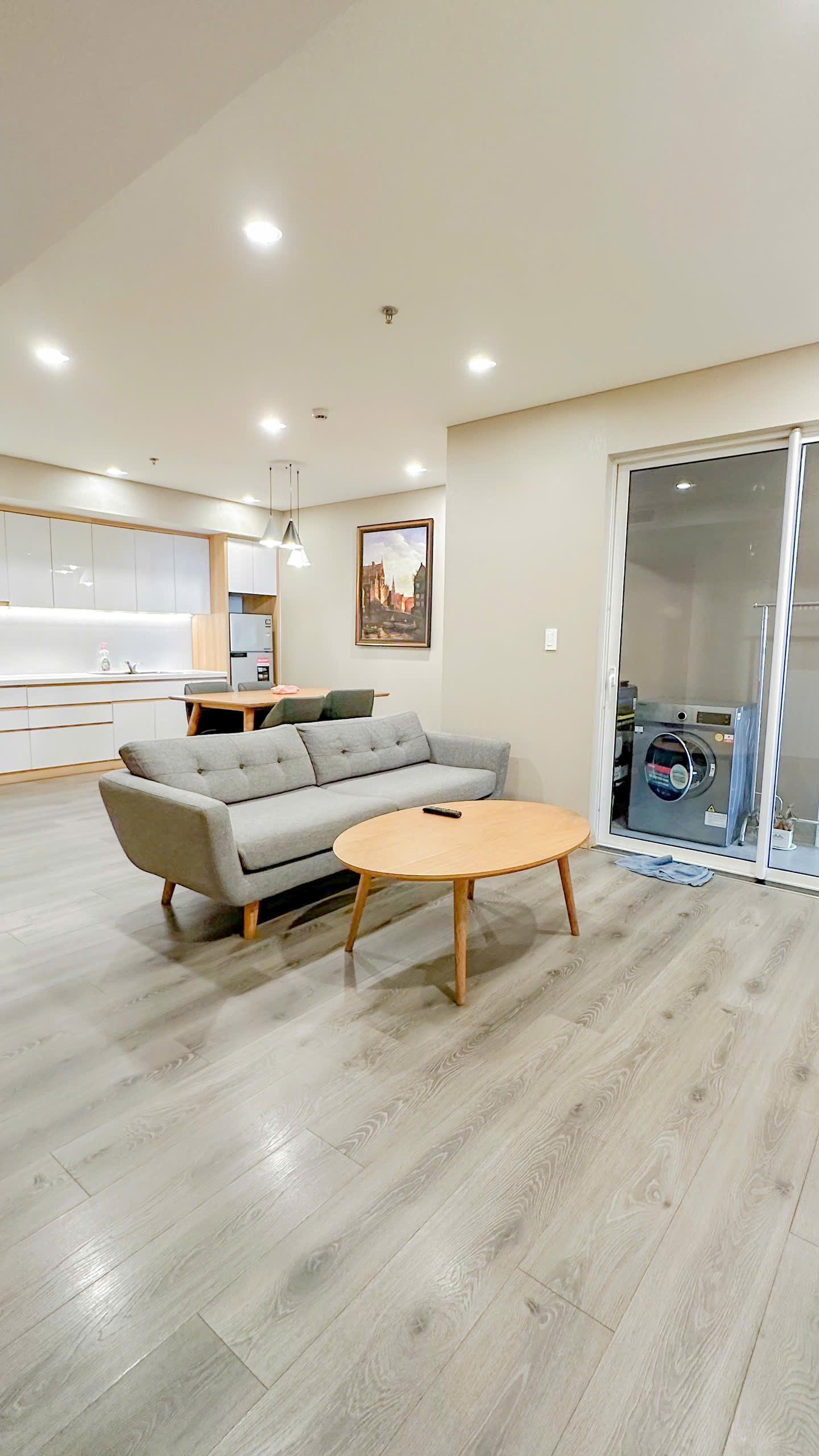 Fhome Zen Diamond Suites ダナン｜海とハン川を望む広々とした1ベッドルーム賃貸アパートメント