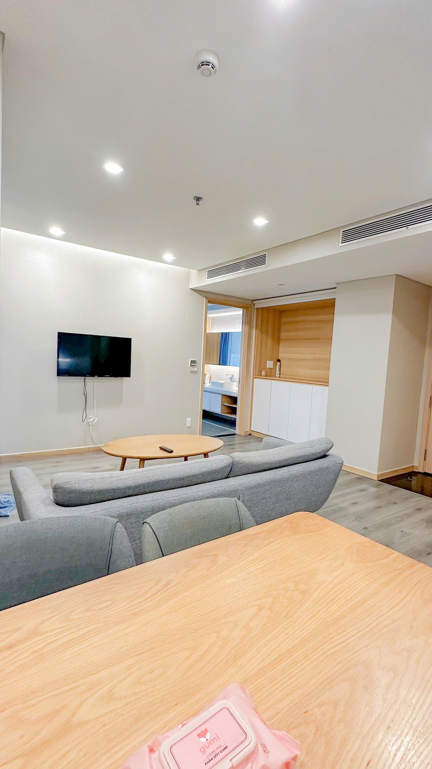 Fhome Zen Diamond Suites ダナン｜海とハン川を望む広々とした1ベッドルーム賃貸アパートメント