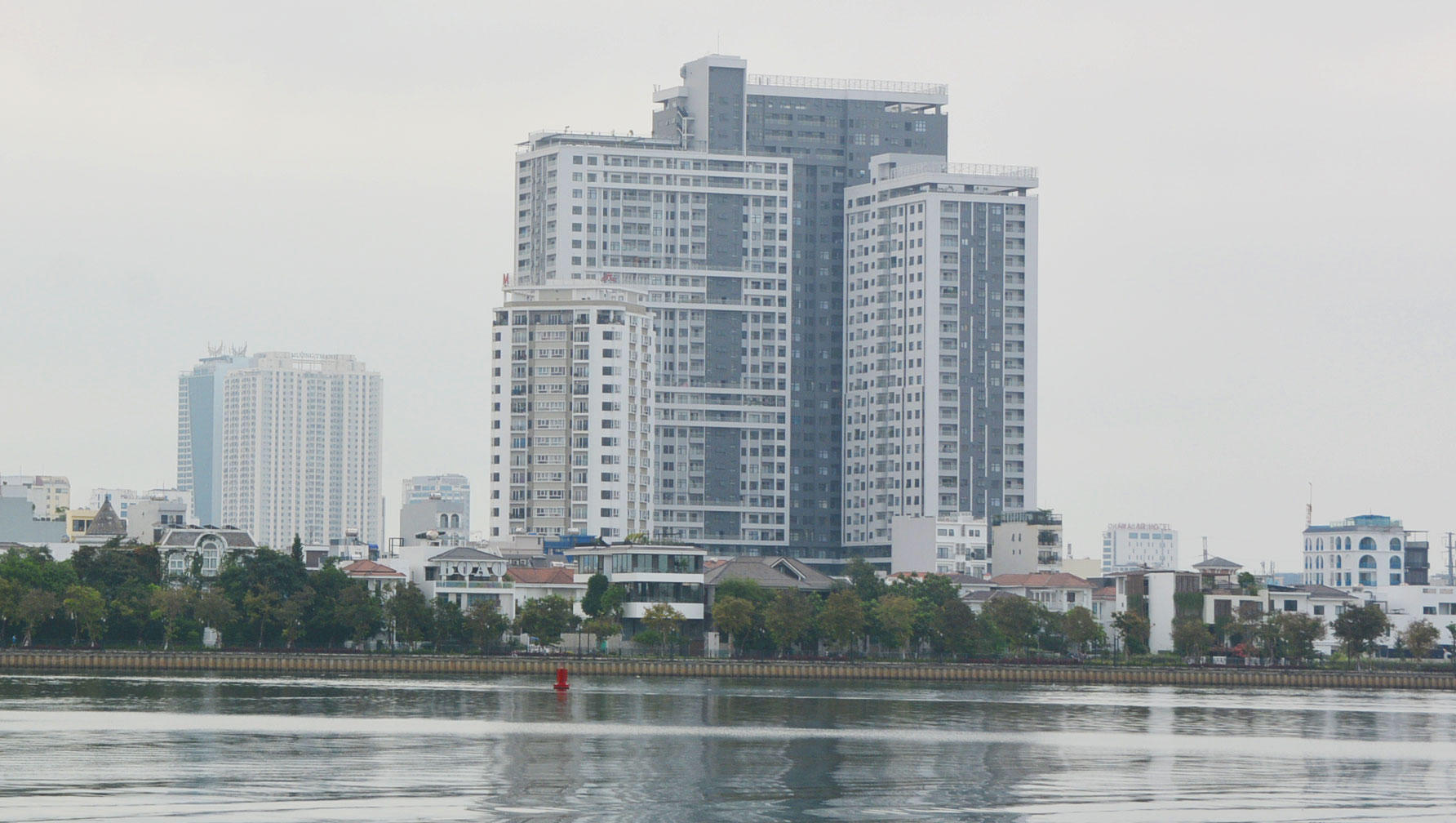 Monarchy Complex.高層階、漢江ビューの2ベッドルーム賃貸アパート。
