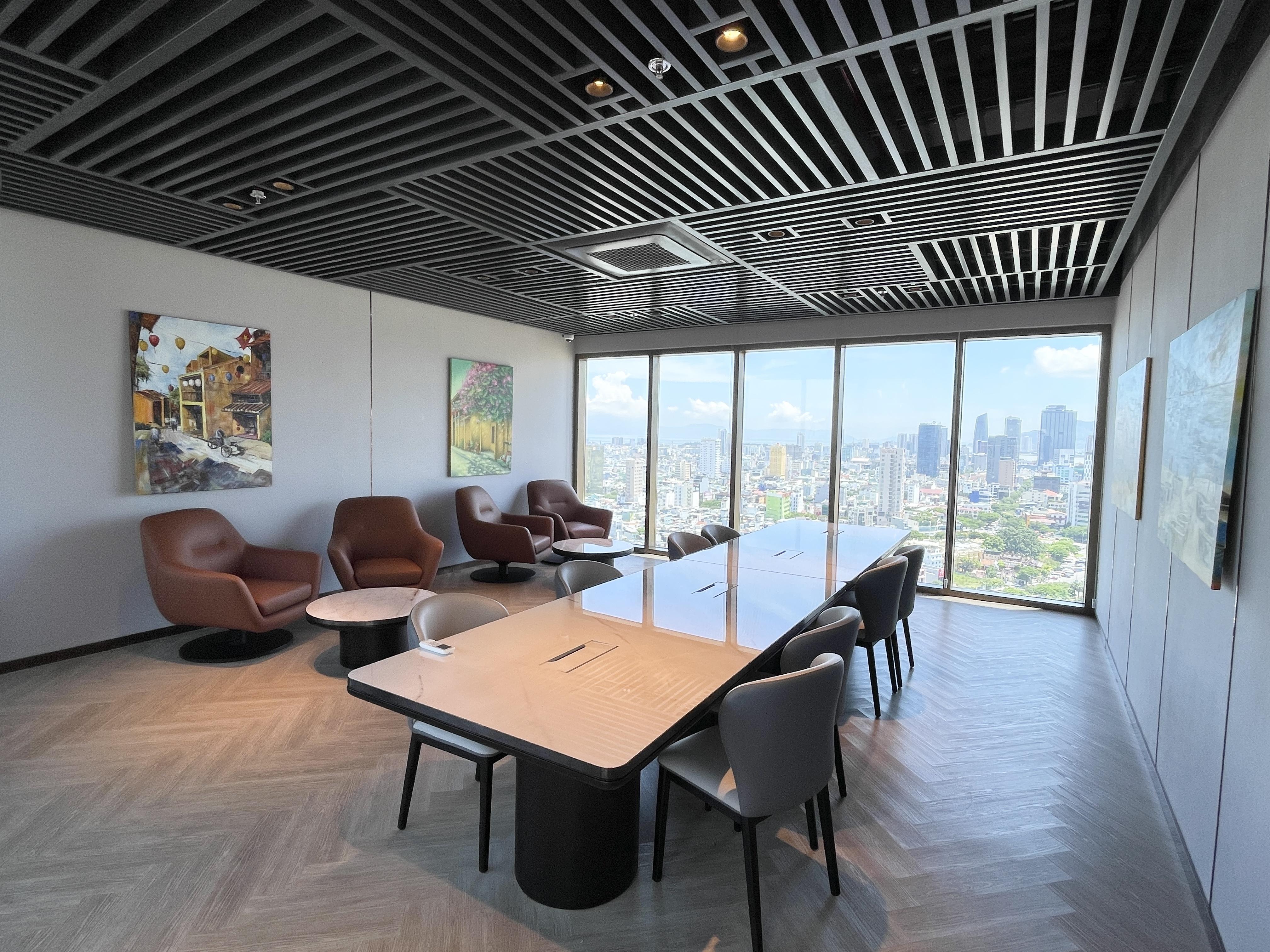 プール・ジム付き高級アパートメントの24階 リバー＆シティビュー　1ベッドルーム