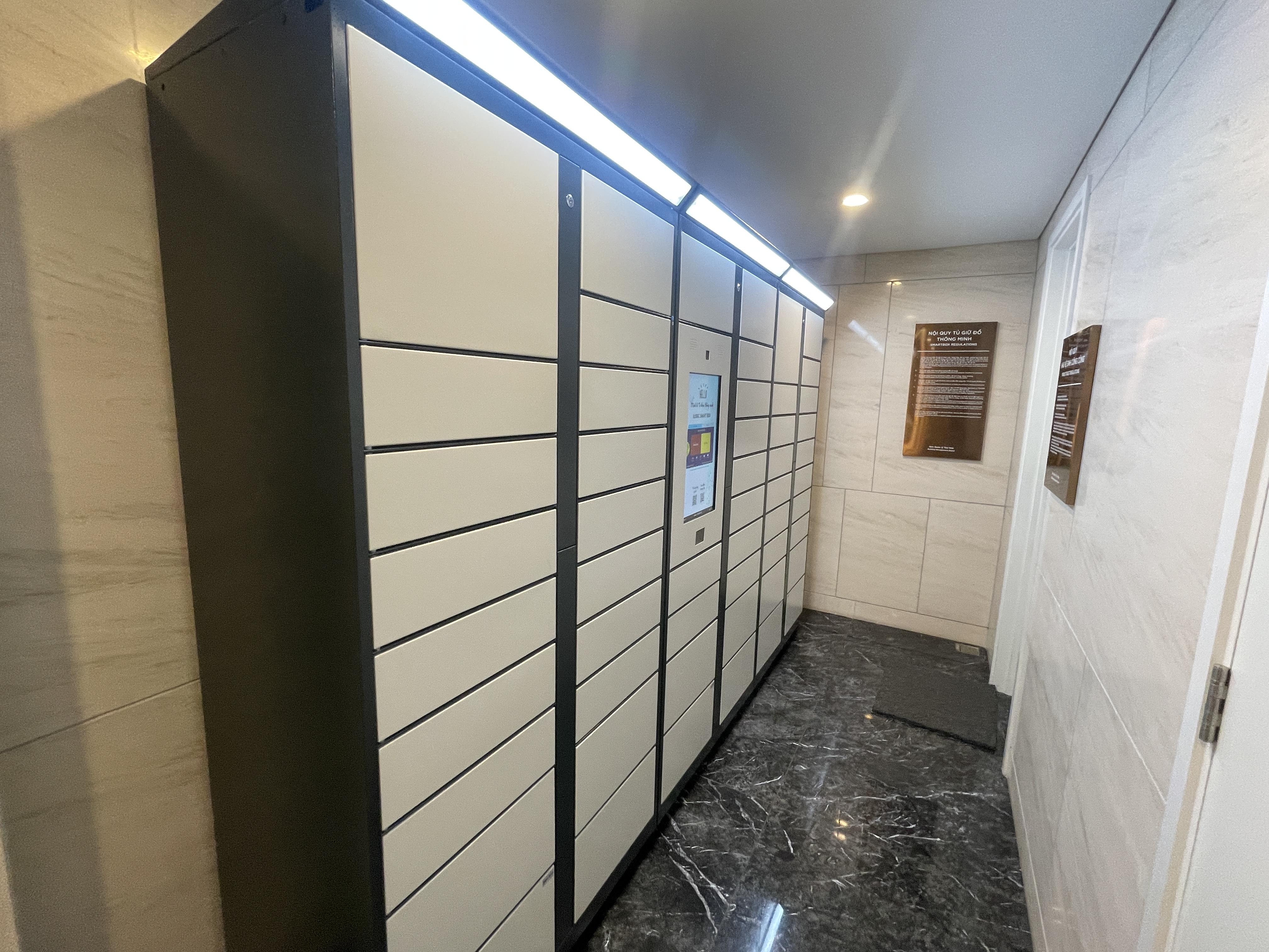 プール・ジム付き高級アパートメントの24階 リバー＆シティビュー　1ベッドルーム