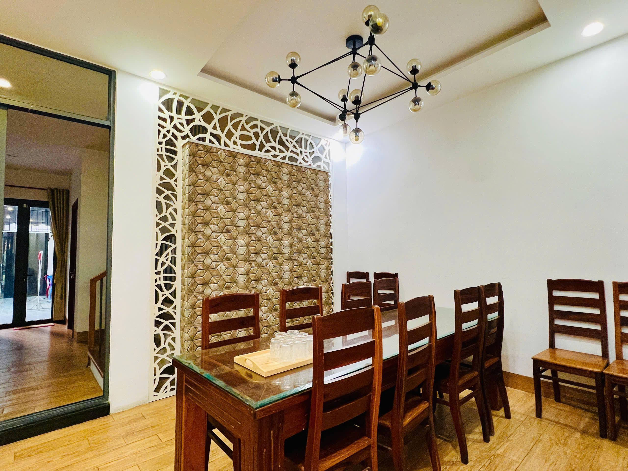 ミーケービーチ近くの4ベッドルームホームステイ