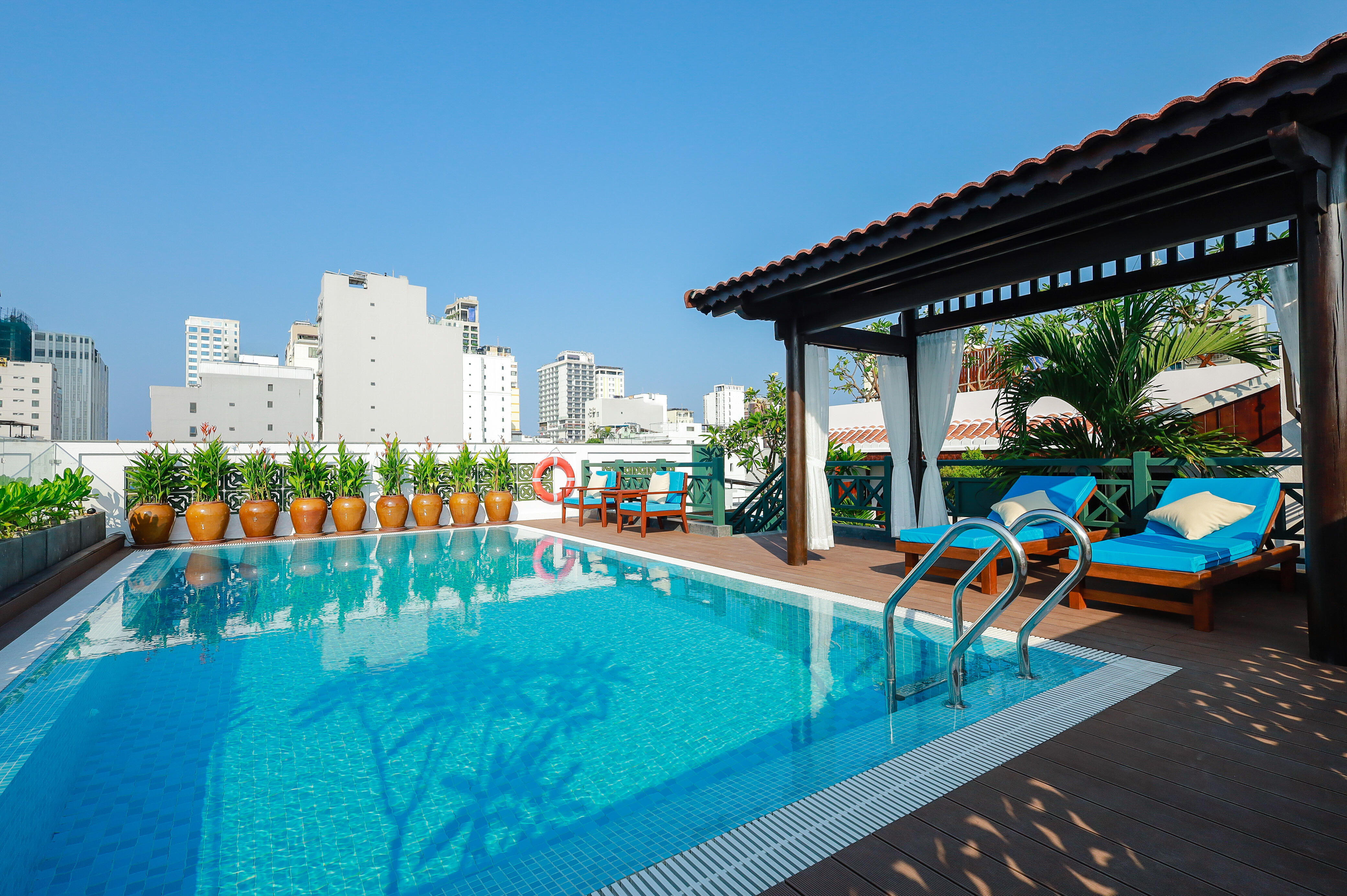 1 bedroom An Thuong, near the sea, 65 m2, rooftop swimming pool.