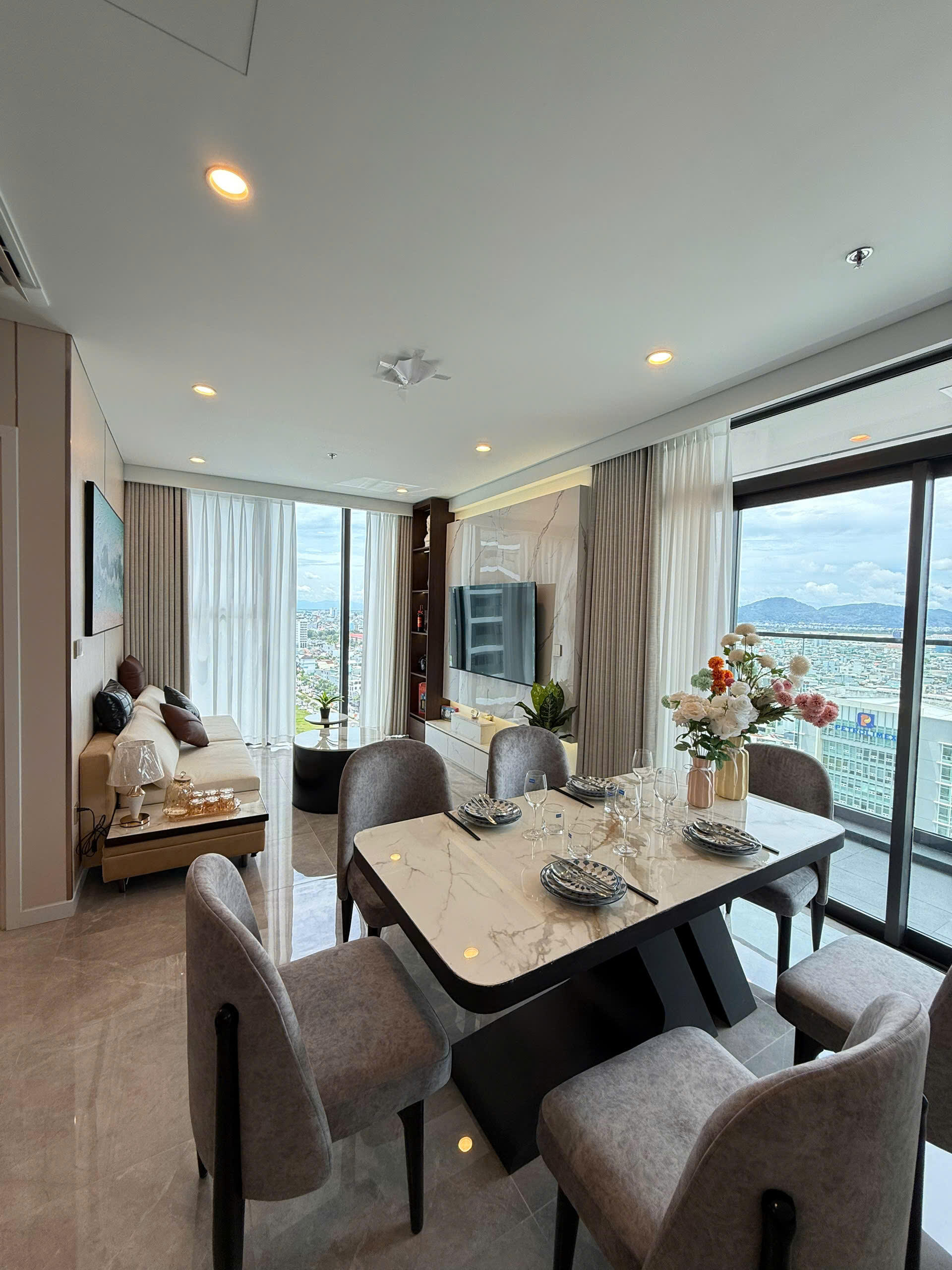 Luxury 2-Bedroom Apartment for Rent at The Filmore Da Nang