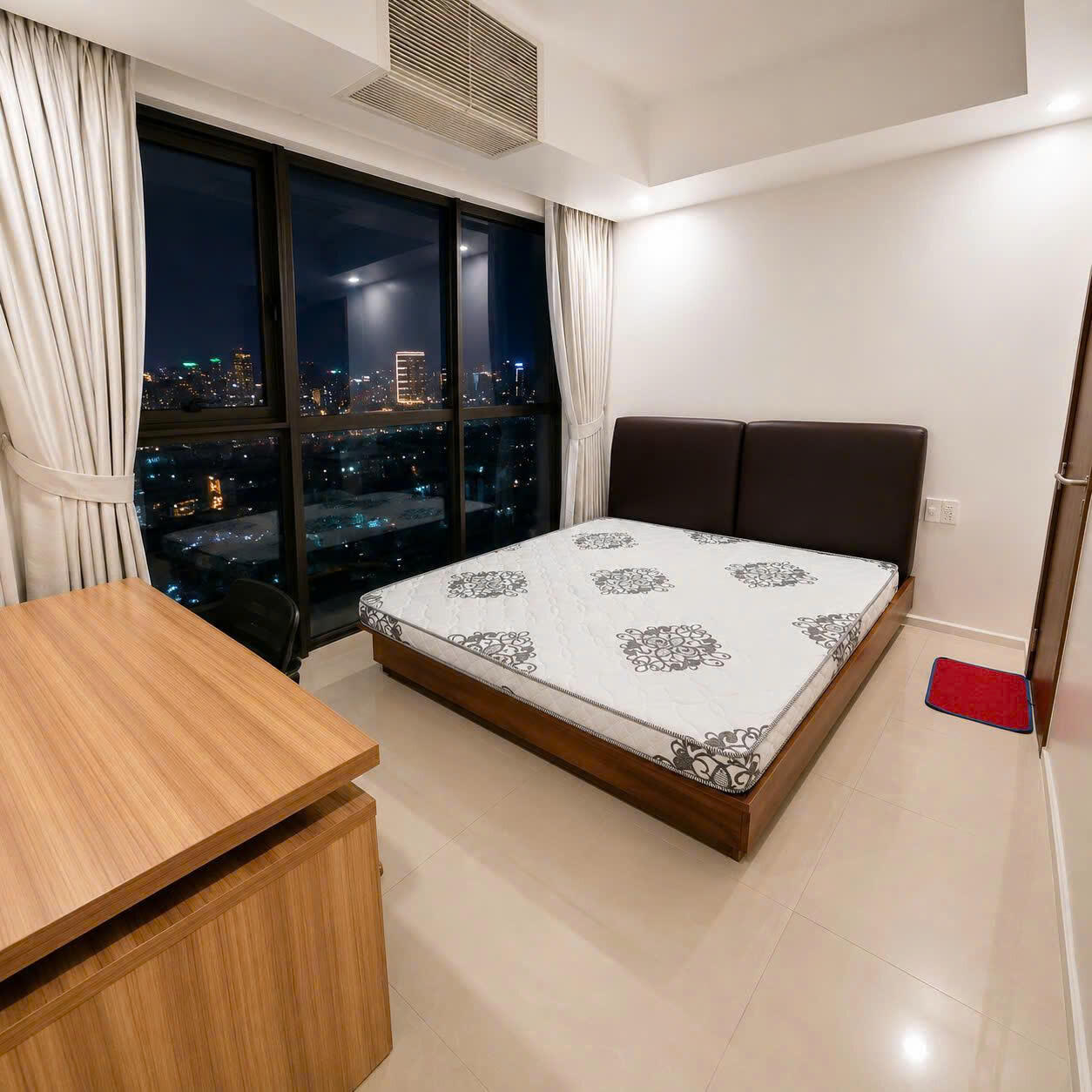 Luxury 2-bedroom apartment for rent at Hiyori