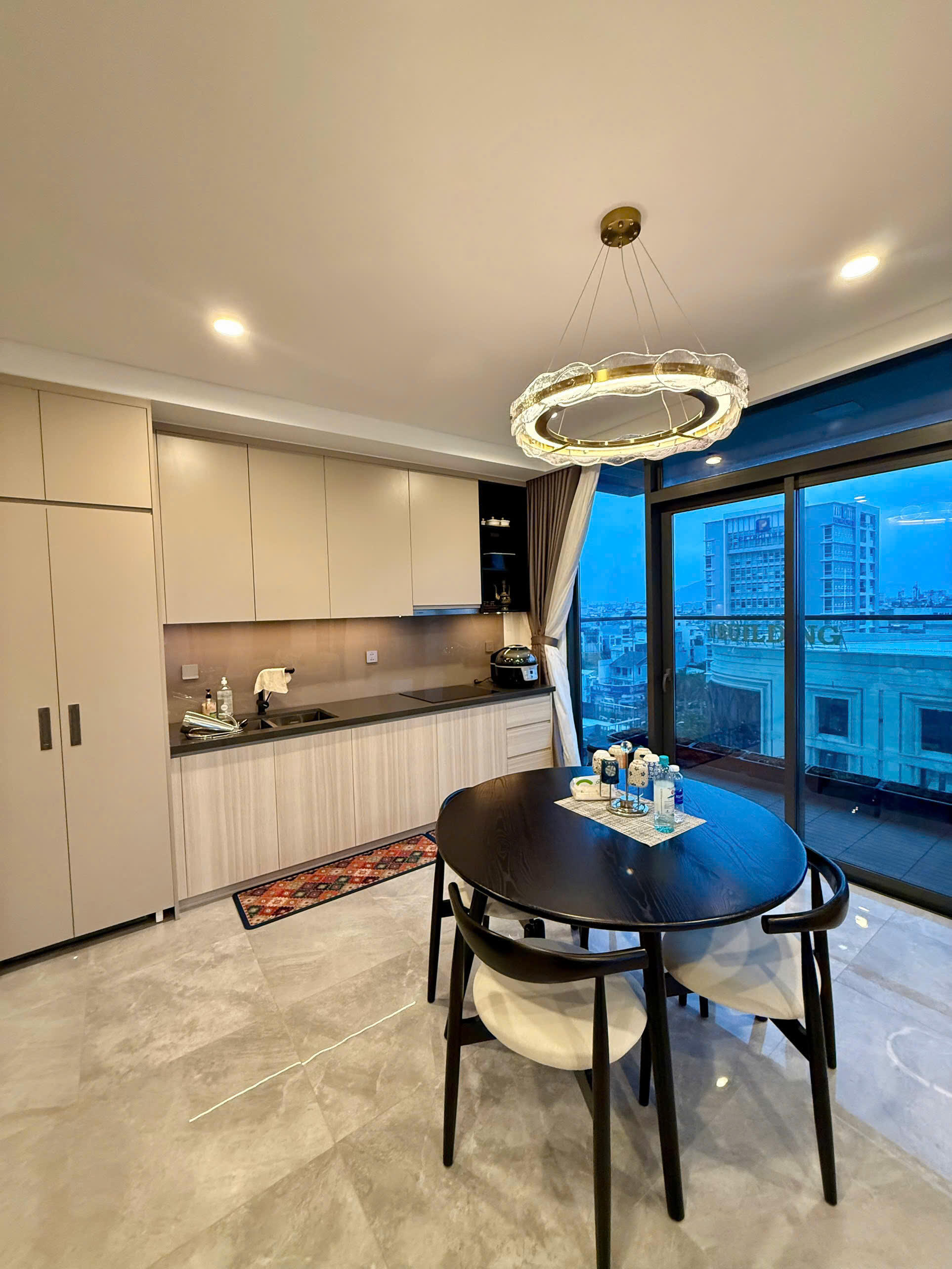 Luxury 2-bedroom apartment for rent at The Filmore - city view and full amenities