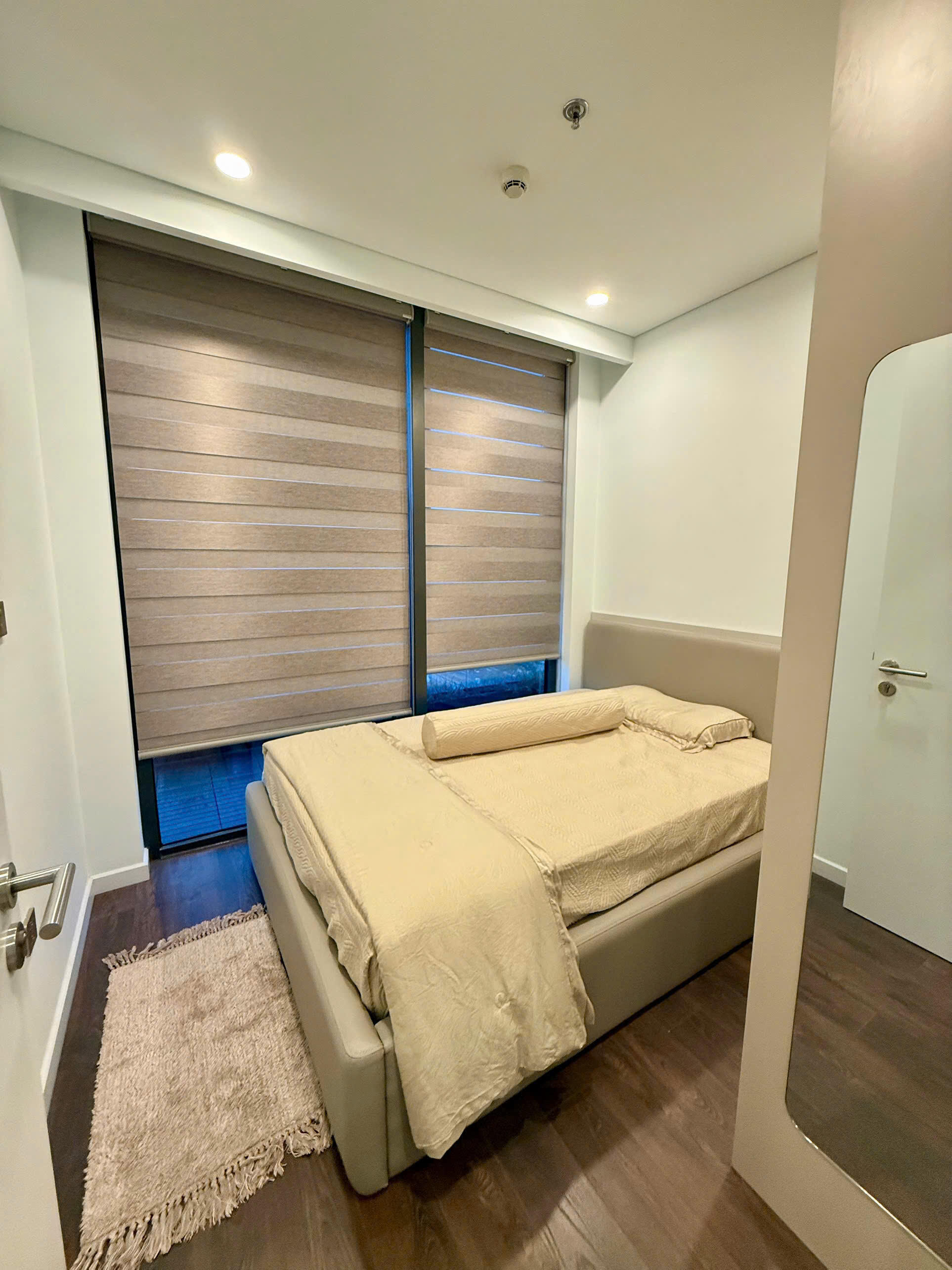 Luxury 2-bedroom apartment for rent at The Filmore - city view and full amenities