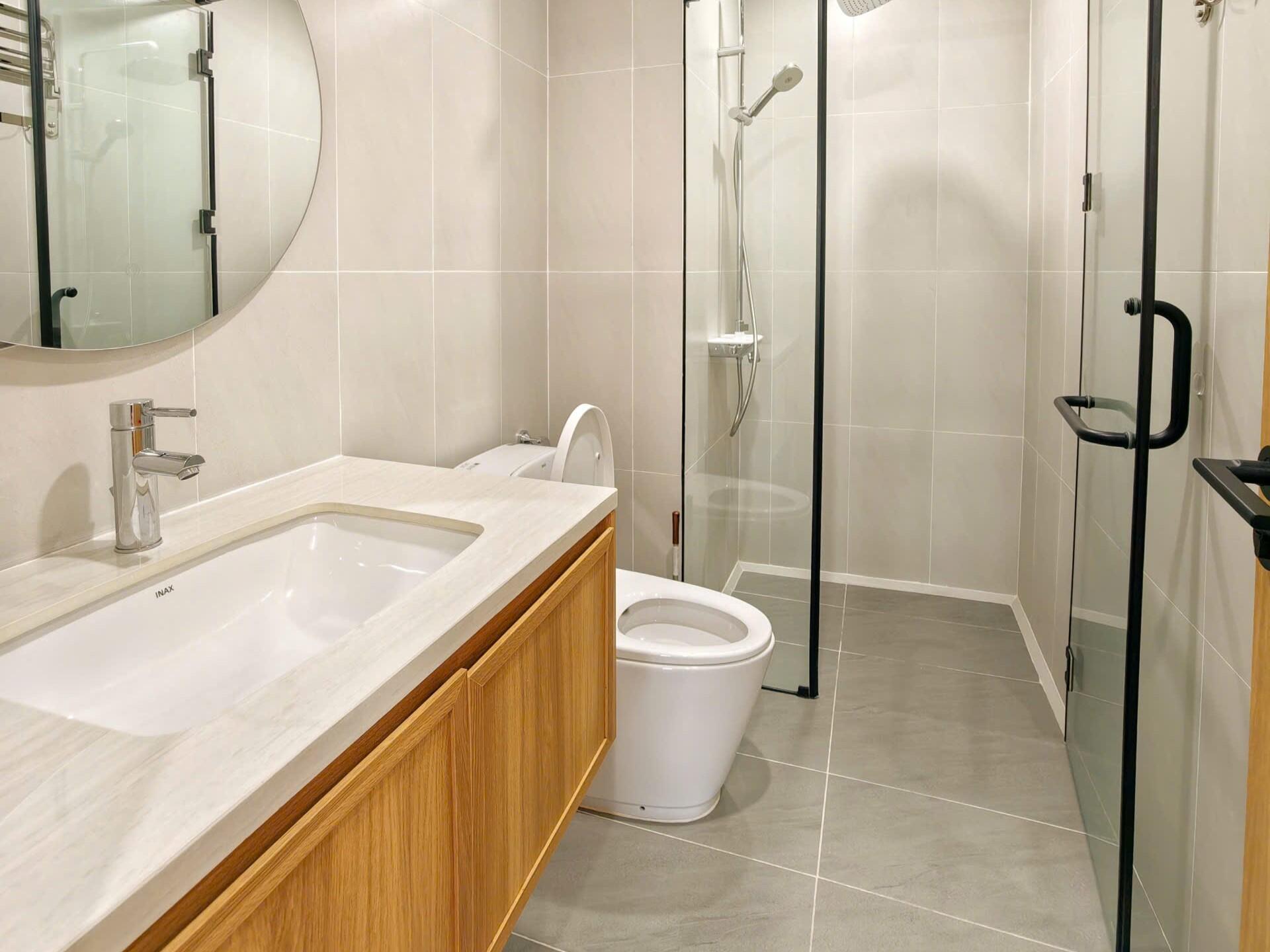 2-Bedroom Apartment with River & City View in Panoma 1