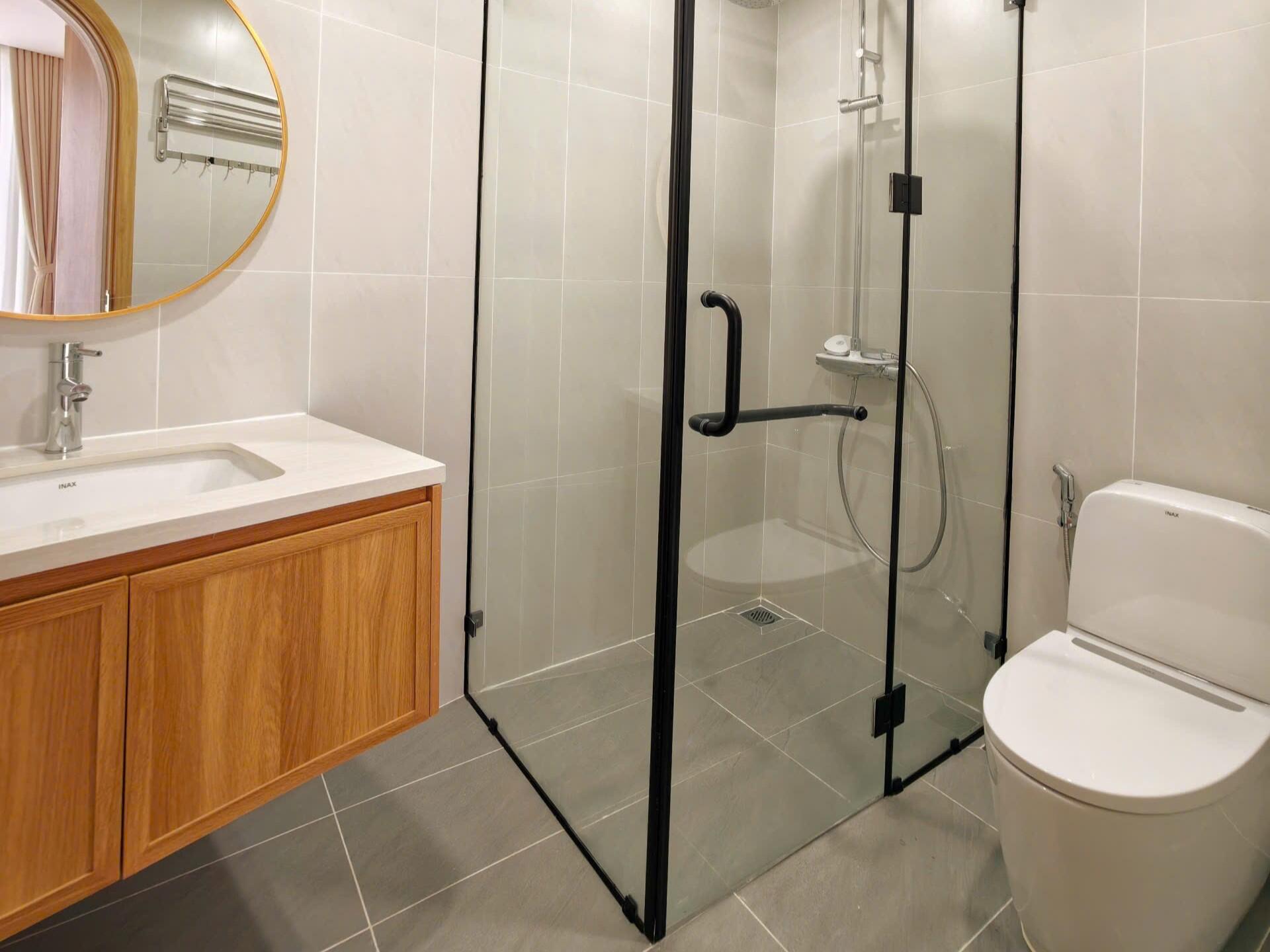 2-Bedroom Apartment with River & City View in Panoma 1