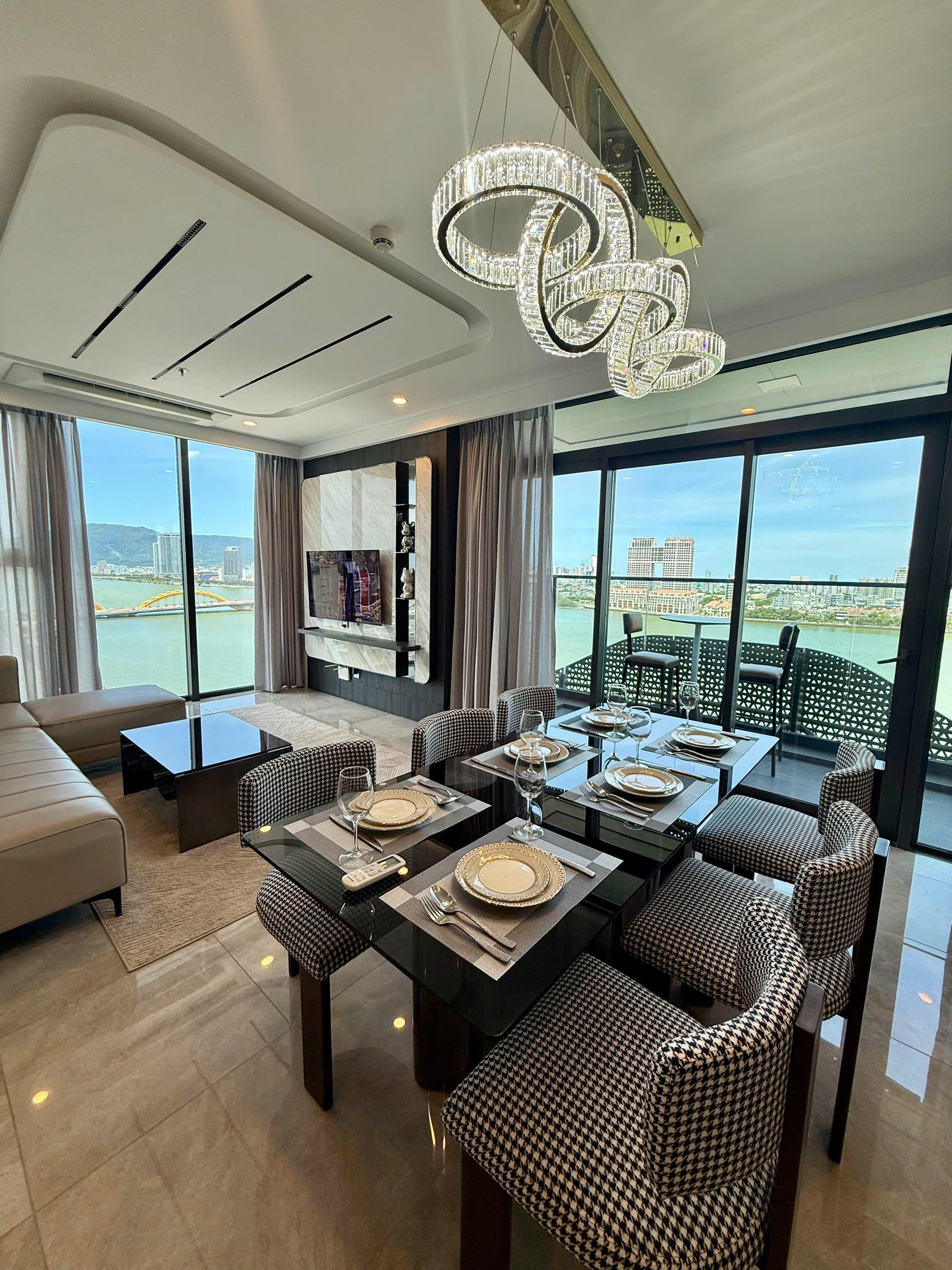 Direct Han River view | Luxury 3-Bedroom Apartment for Rent at the Filmore Da Nang
