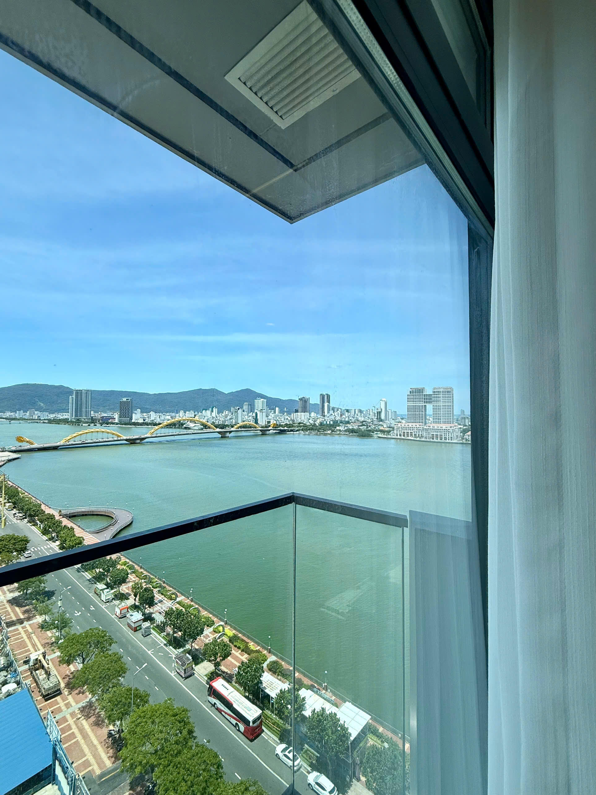 Direct Han River view | Luxury 3-Bedroom Apartment for Rent at the Filmore Da Nang