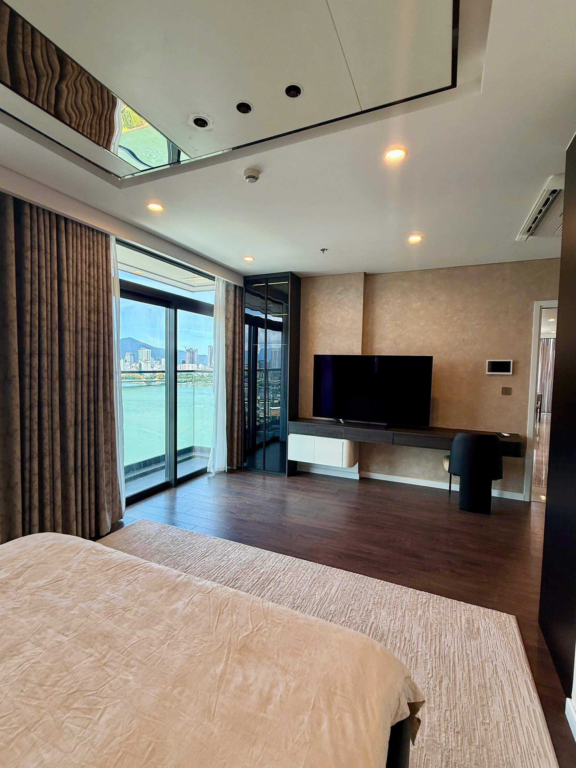 Direct Han River view | Luxury 3-Bedroom Apartment for Rent at the Filmore Da Nang
