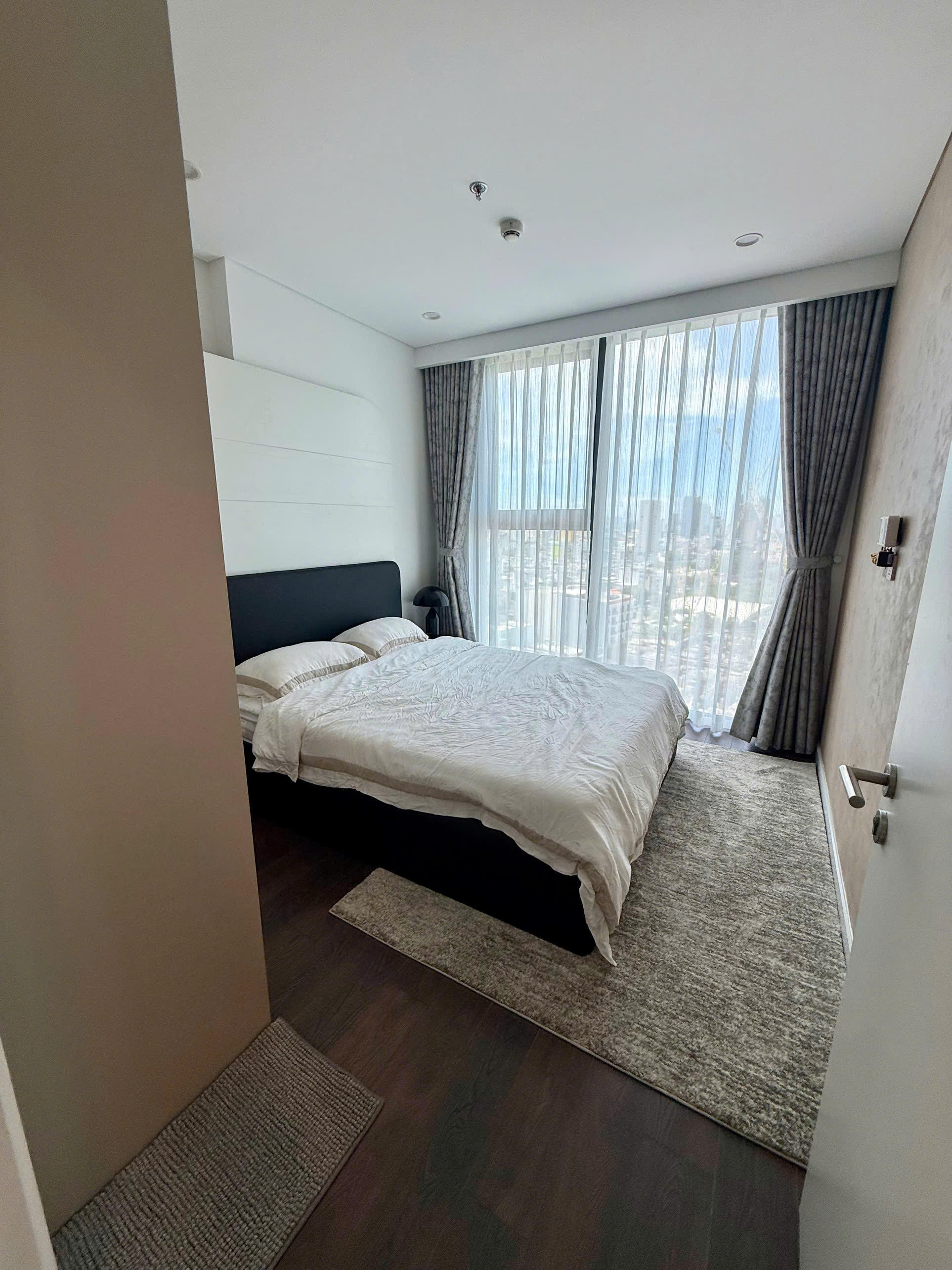 Direct Han River view | Luxury 3-Bedroom Apartment for Rent at the Filmore Da Nang