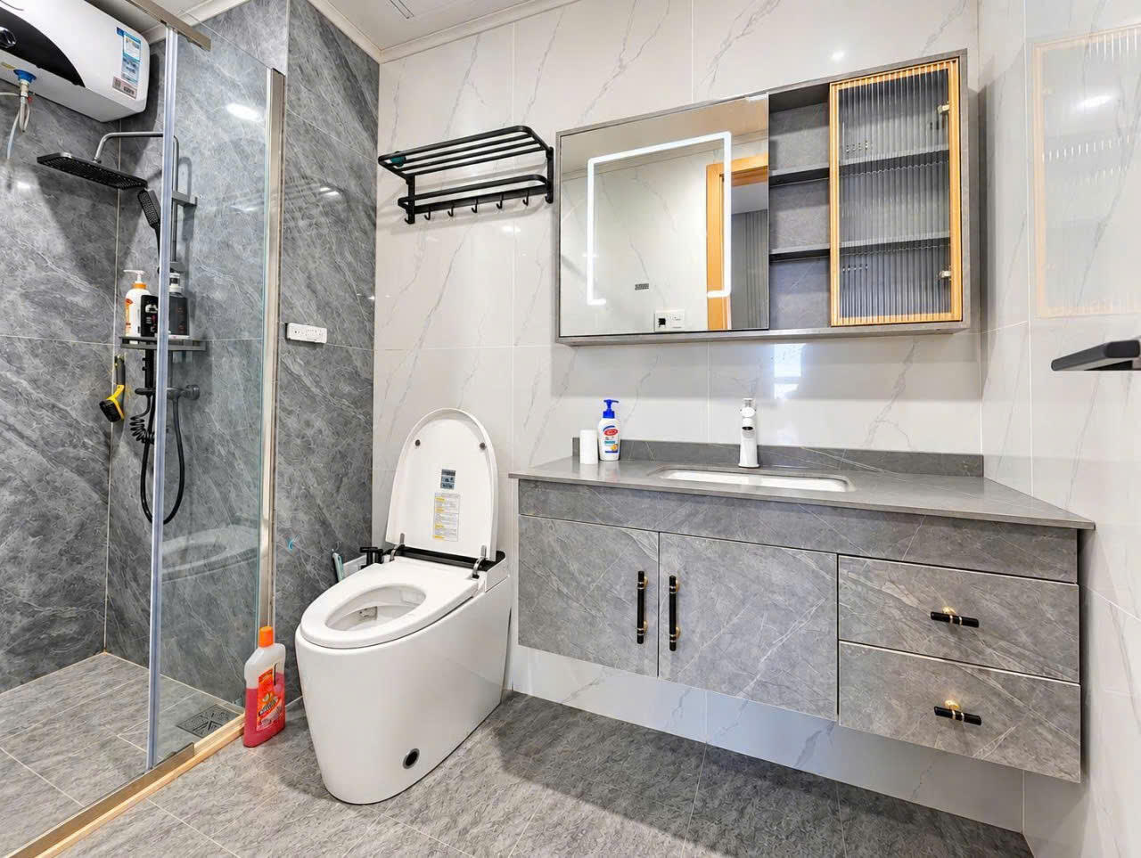 1-Bedroom Apartment with Ocean View & Workspace for Rent at Panoma Da Nang | High floor