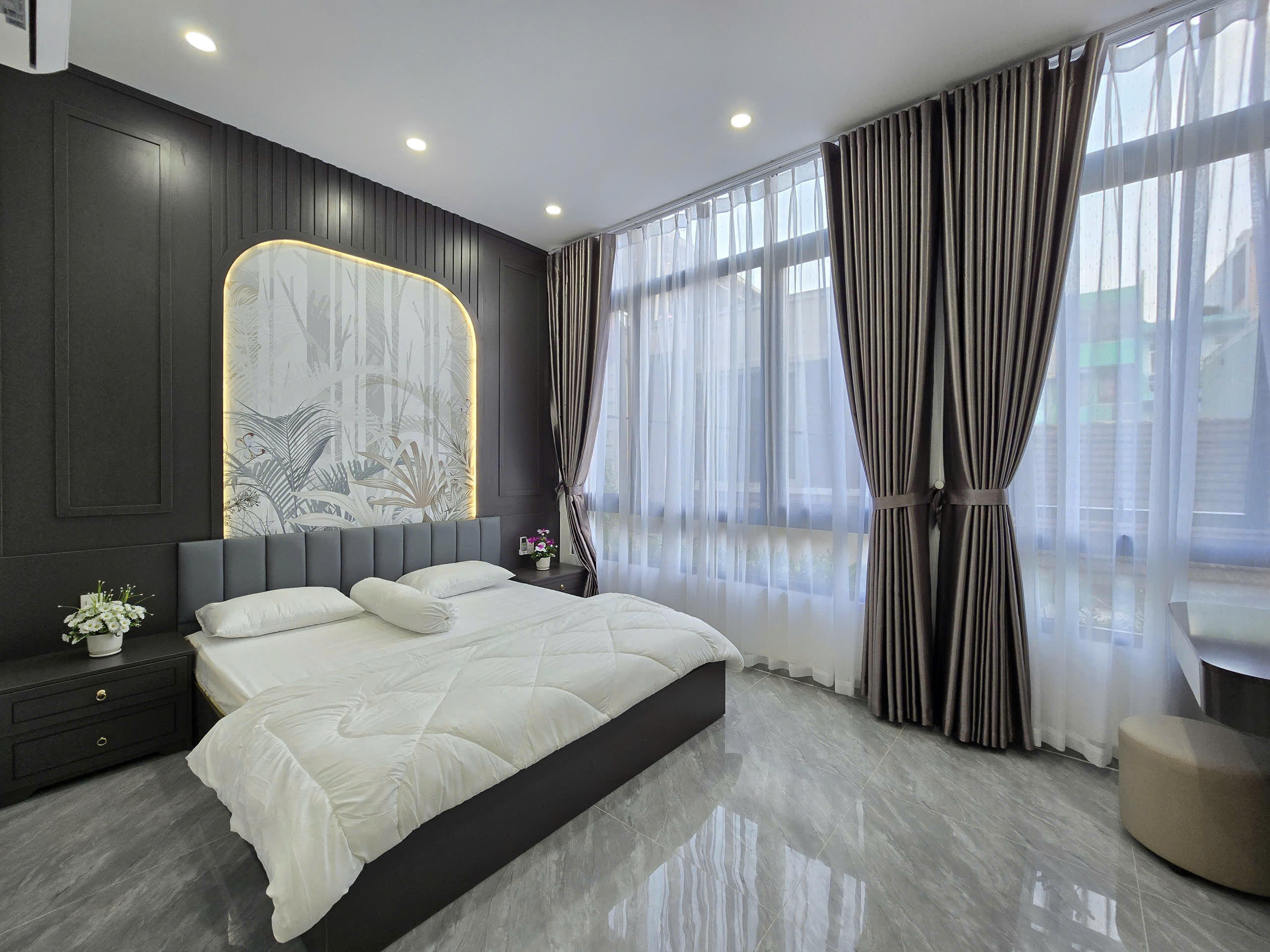 Luxury City-Center House with Private Pool & Rooftop Terrace