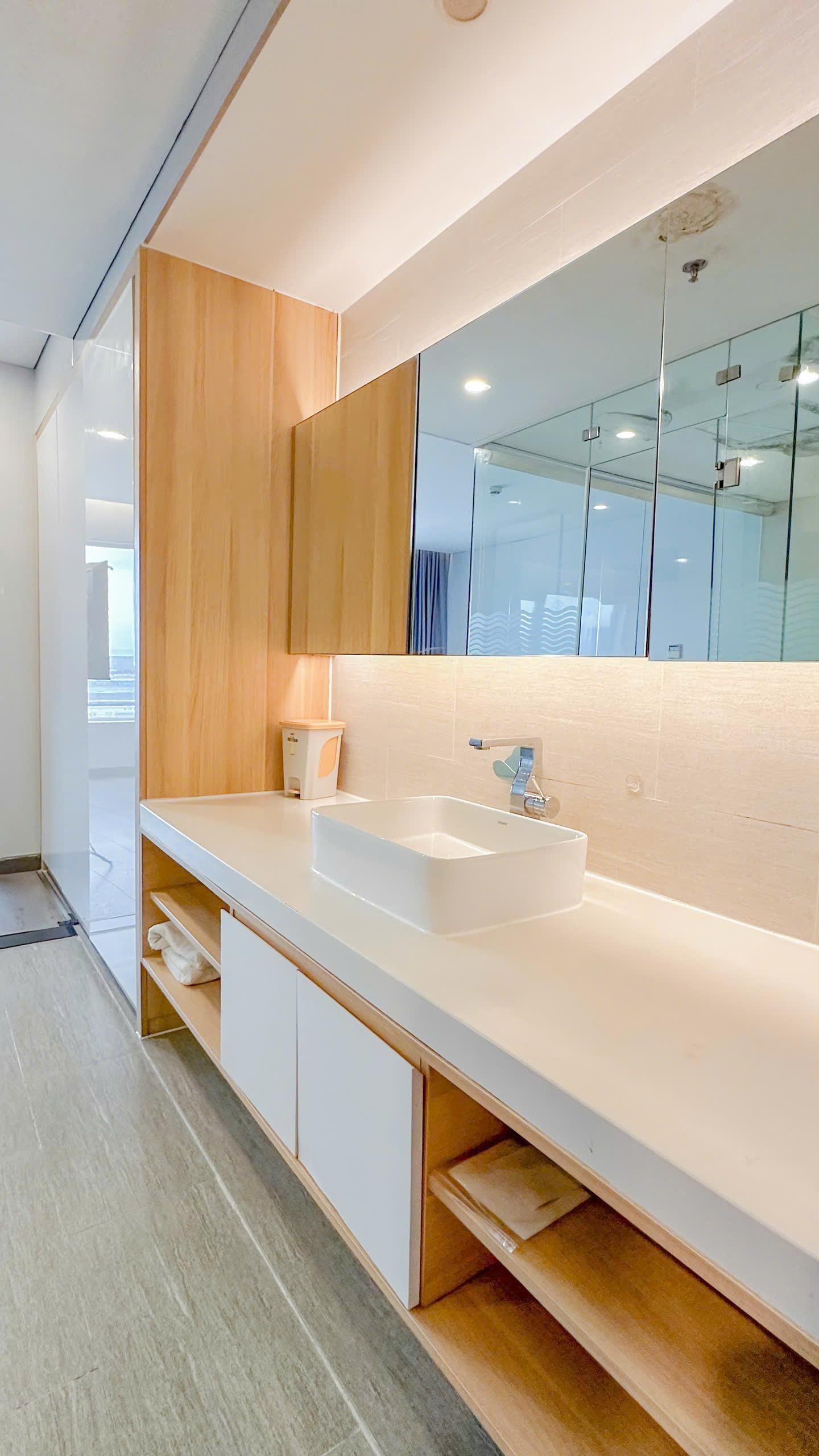 Spacious 1-Bedroom Apartment for Rent at Fhome Zen Diamond Suites, Da Nang | Sea & Han River View
