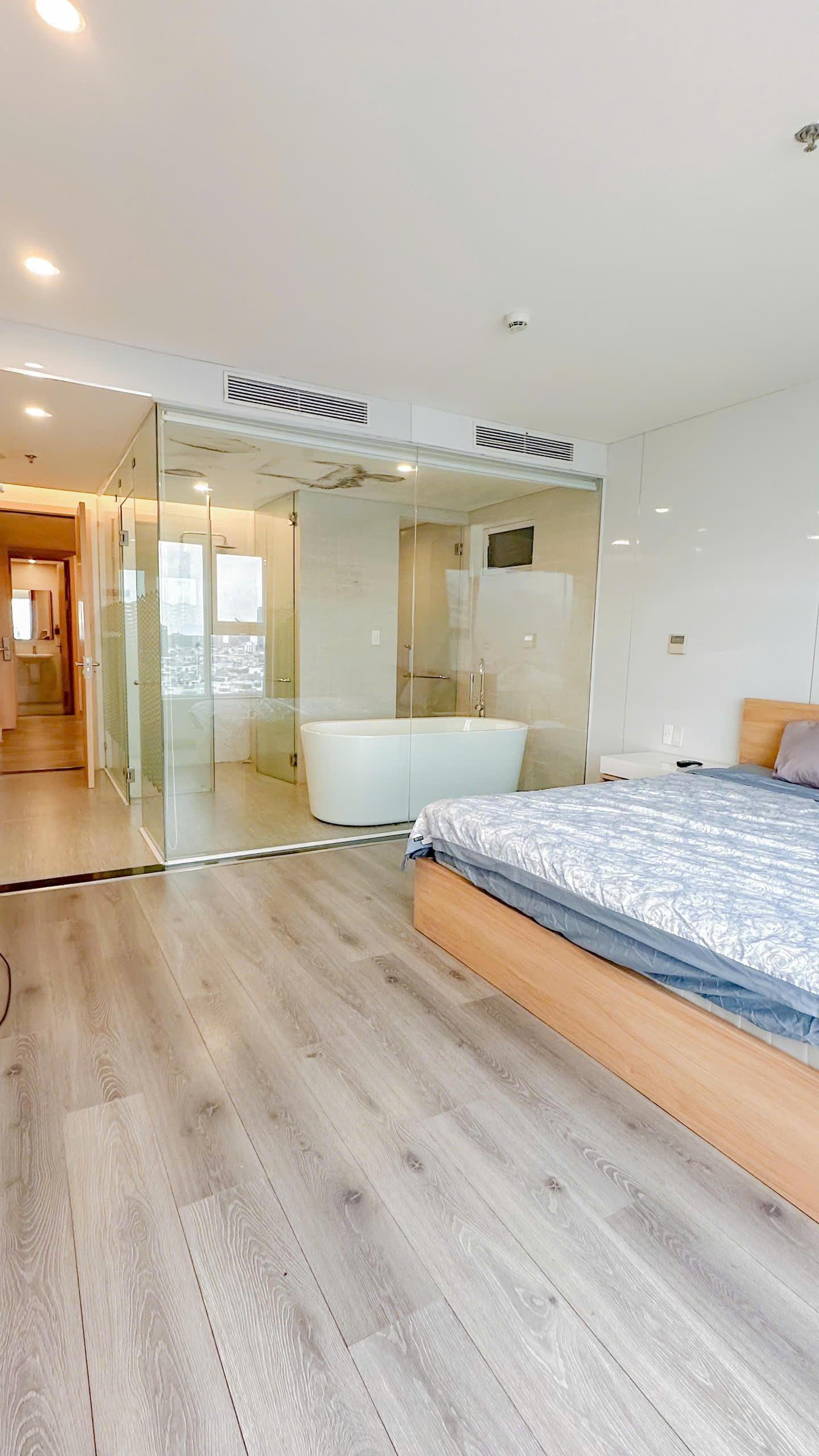 Spacious 1-Bedroom Apartment for Rent at Fhome Zen Diamond Suites, Da Nang | Sea & Han River View