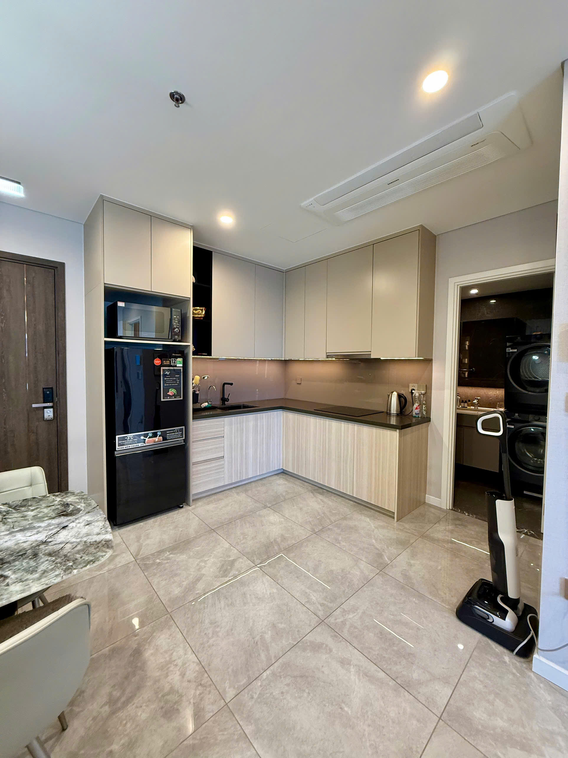 Partial Han River & City View | Luxury 1-Bedroom Apartment for Rent at the Filmore Da Nang