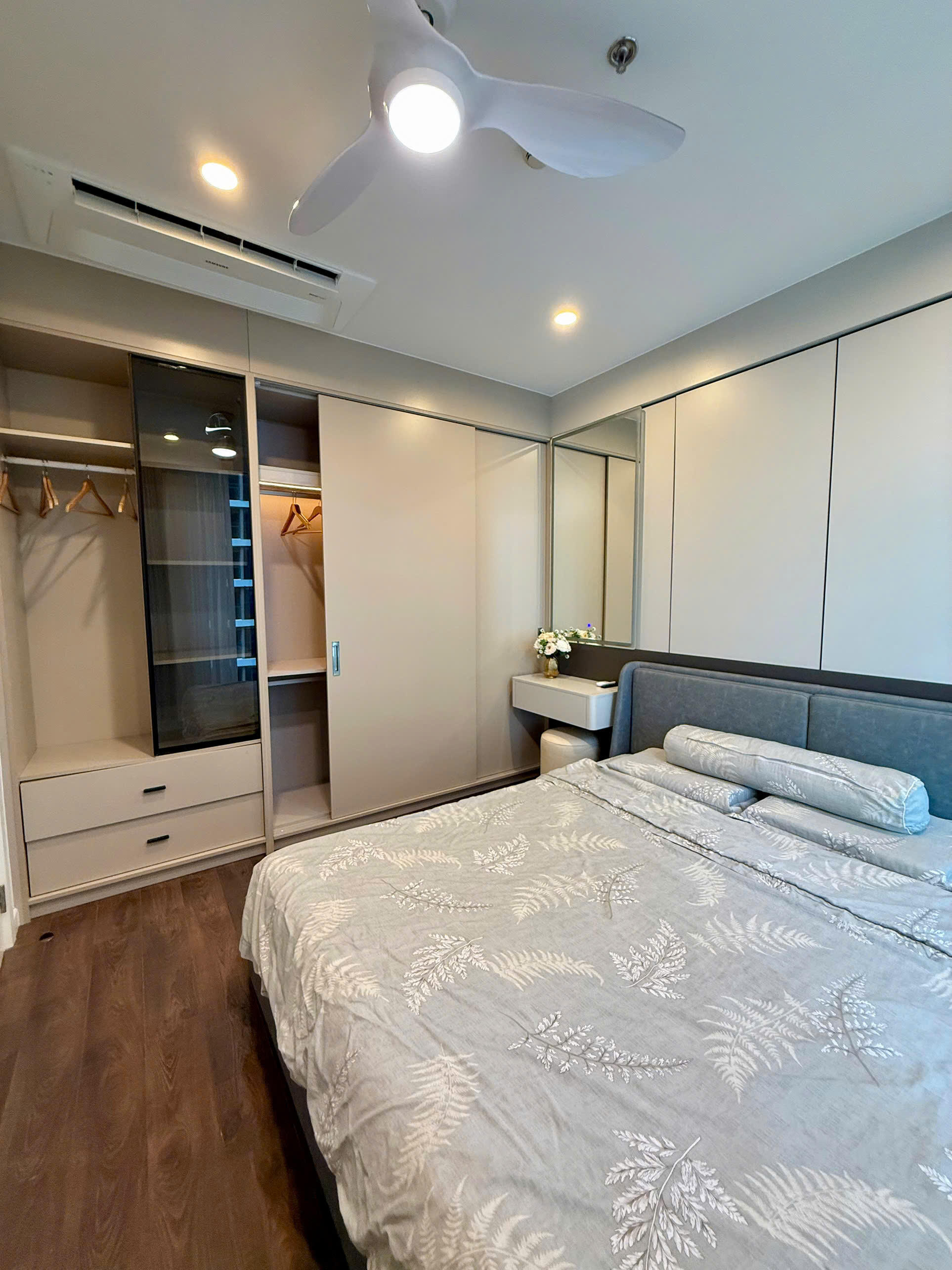 Partial Han River & City View | Luxury 1-Bedroom Apartment for Rent at the Filmore Da Nang