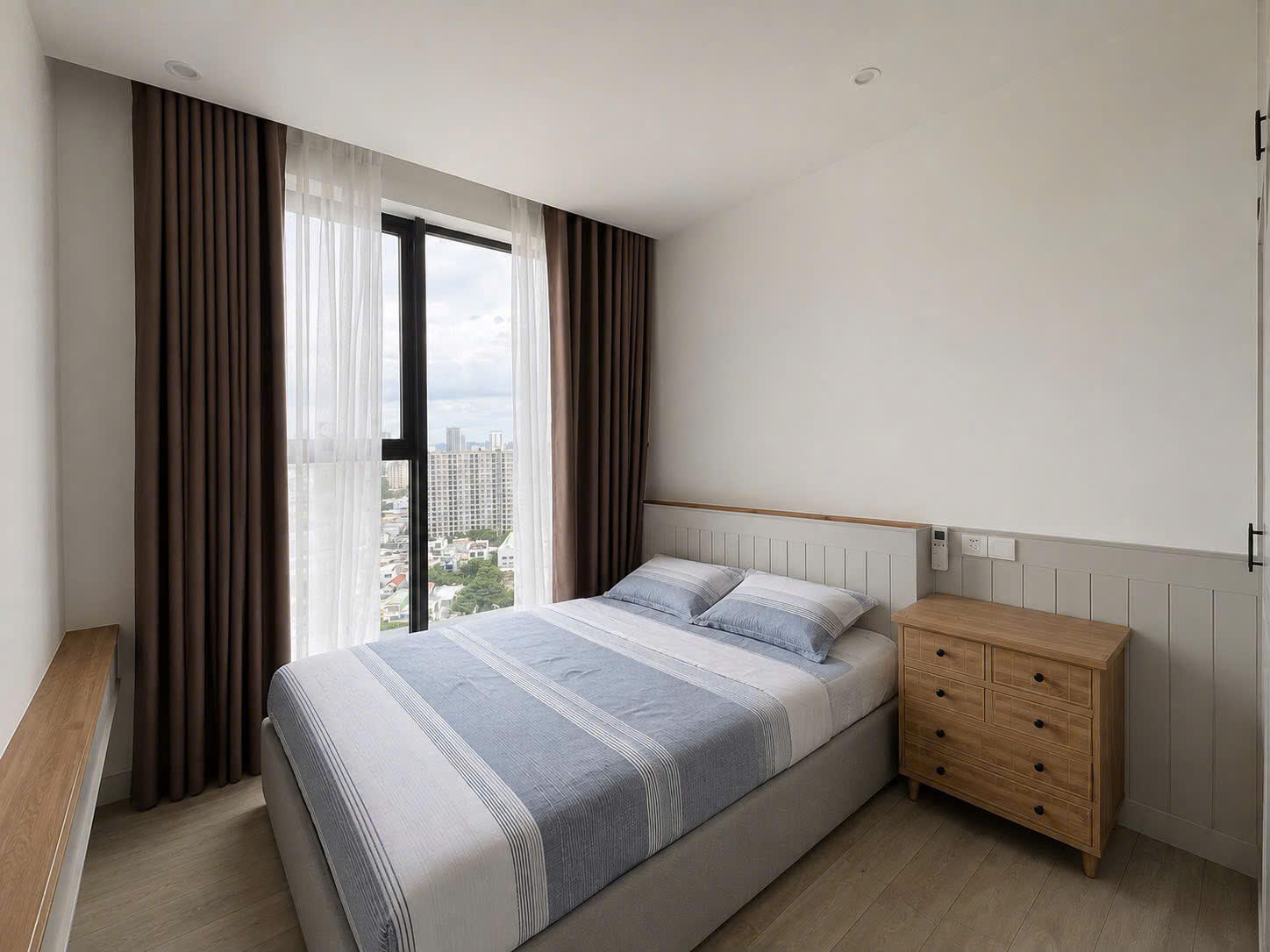 1-Bedroom Apartment with City View
