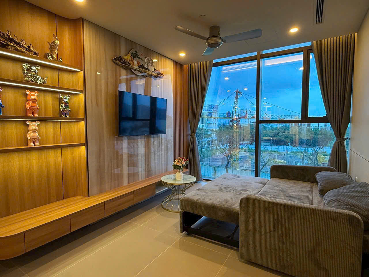 Elegant & Spacious 2-Bedroom Apartment at Sam Towers