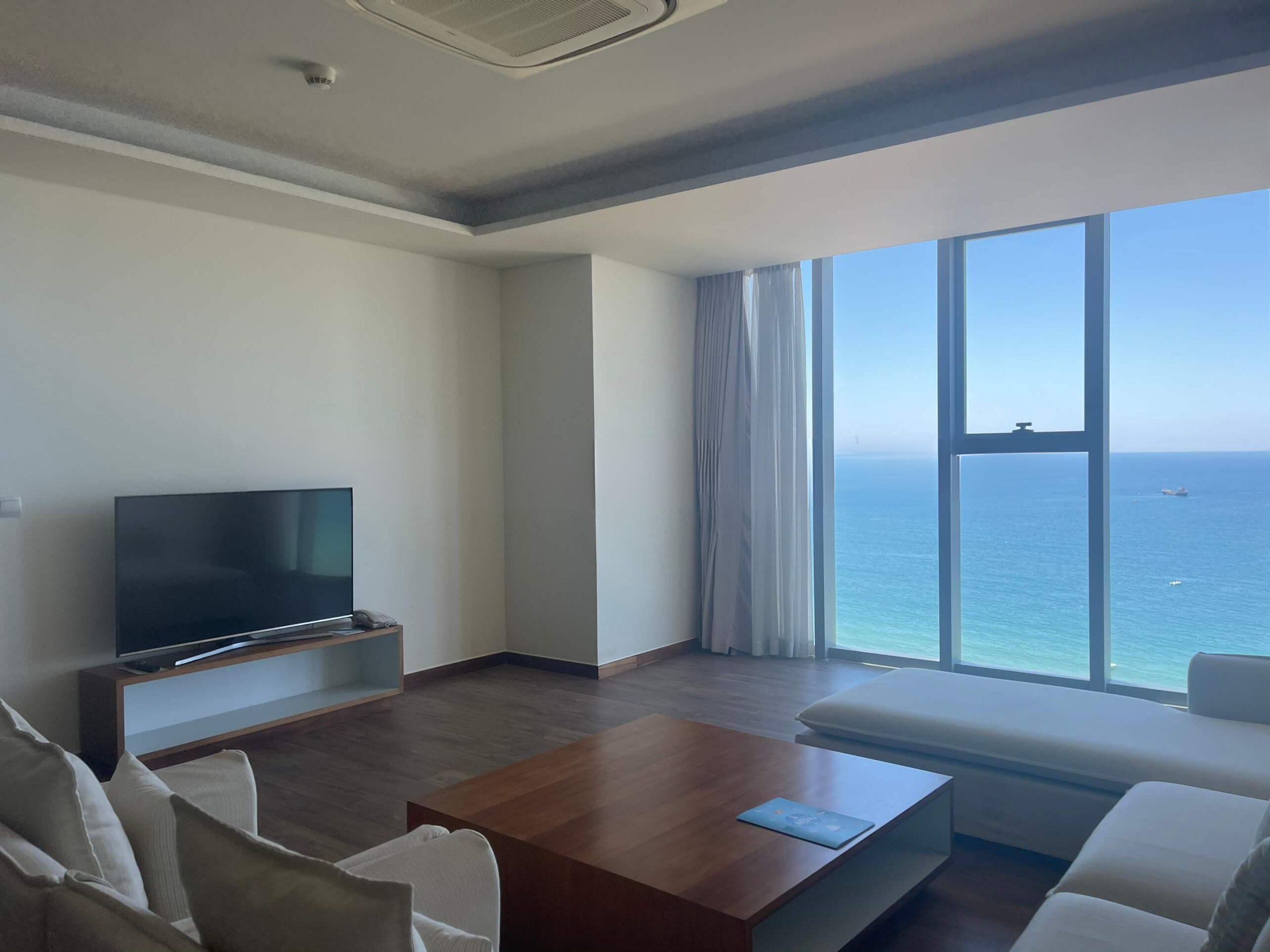 For sale: ALaCarte apartment, 2 bedrooms, direct ocean view in Đà Nẵng.