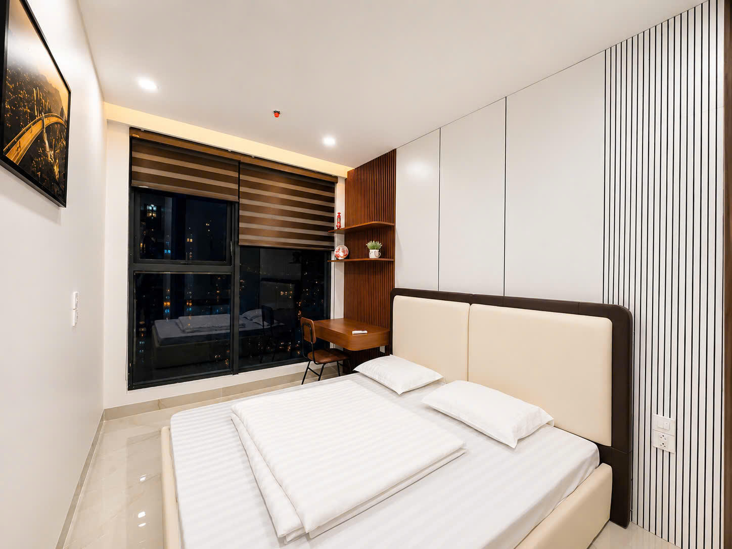 Modern 2-Bedroom Apartment with Dragon Bridge Views near Han River