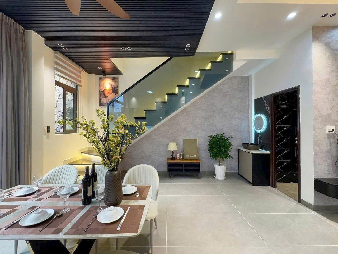 3-Bedroom House in Hai Chau with a Private Pool & Tropical Retreat