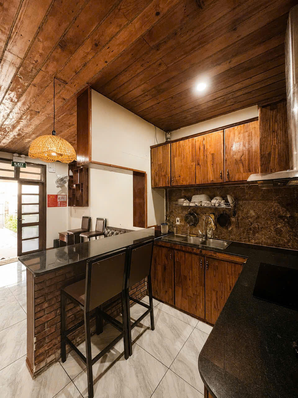 Charming 2-Bedroom House with Private Garden