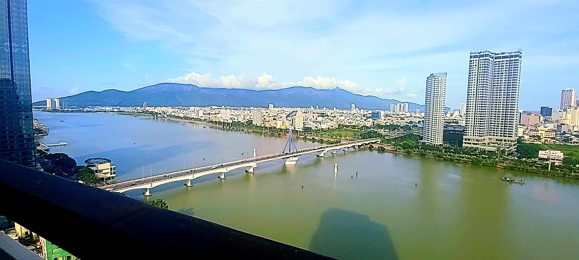 Indochina.2 bedroom apartment for rent, 118m2, direct view of Han river