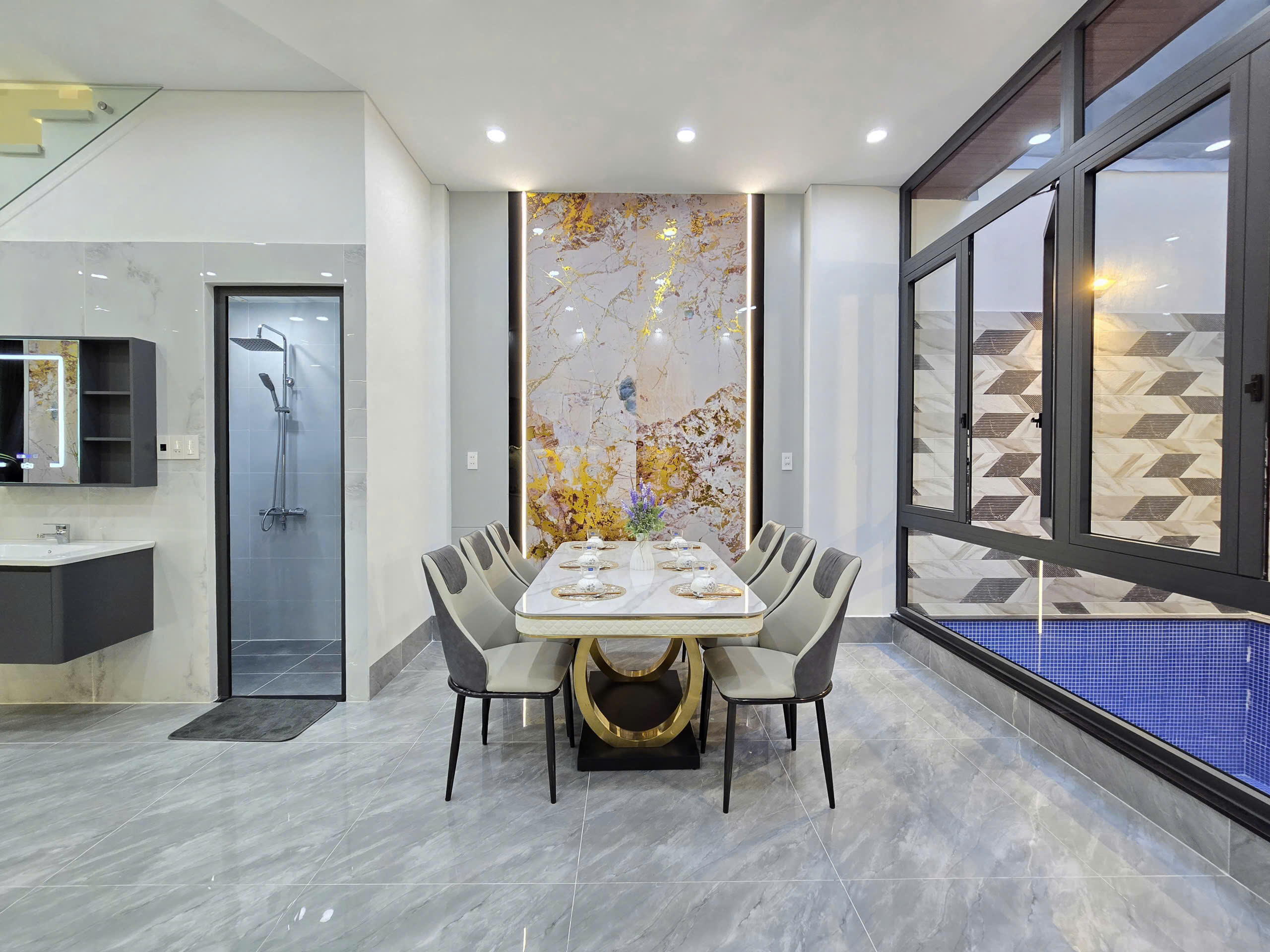 Luxury City-Center House with Private Pool & Rooftop Terrace