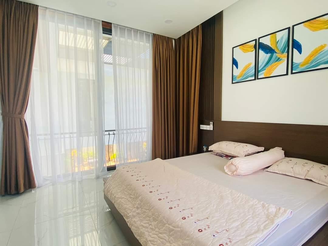 Pool Villa 5 bedrooms in Nam Viet A urban