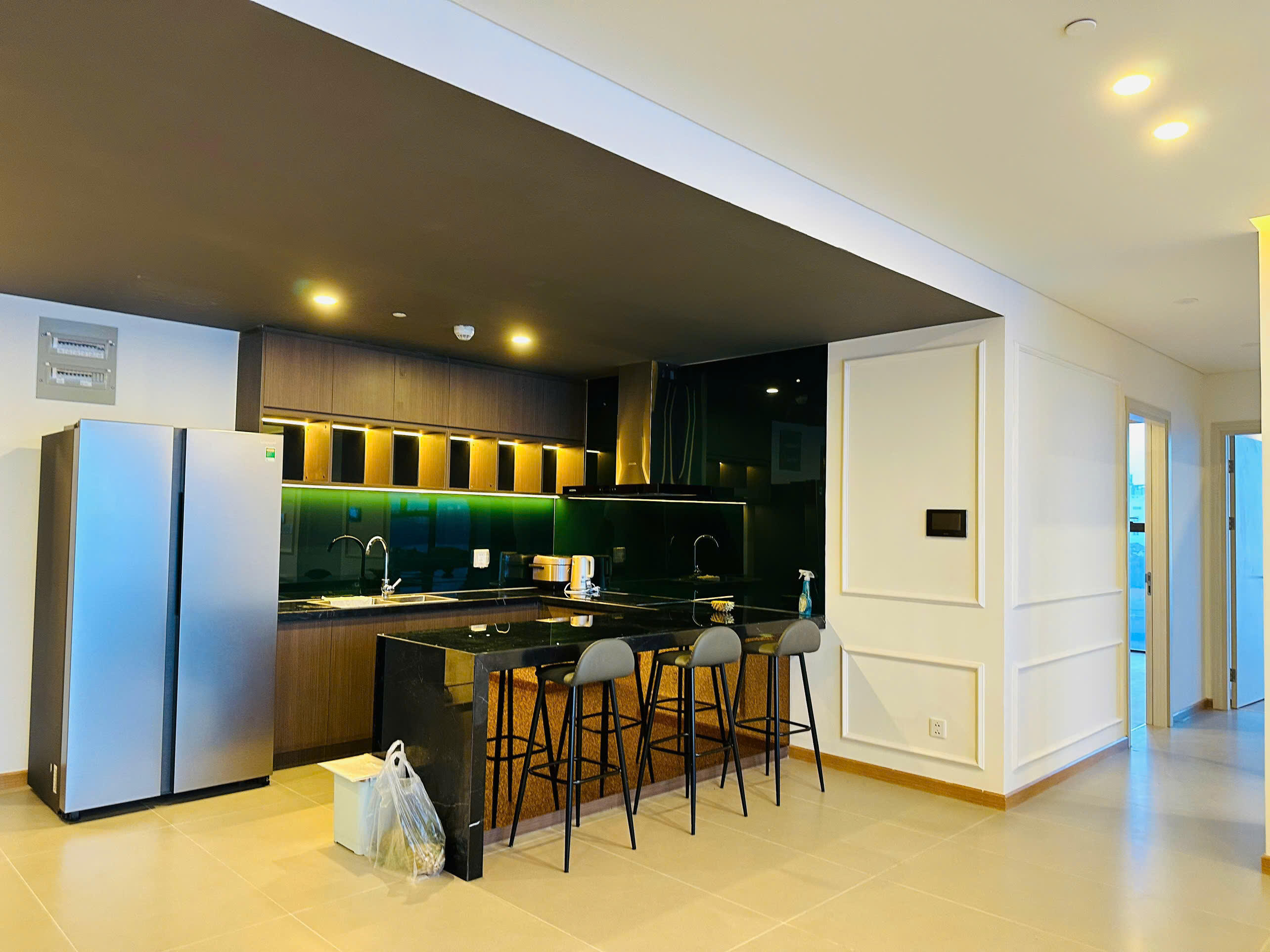 Luxury 3-bedroom Apartment for Rent at Sam Towers | Panoramic Han River and Son Tra mountain View