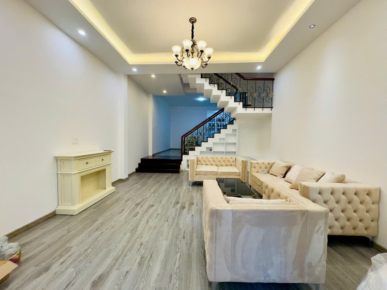 Modern Home for Long-Term Rent