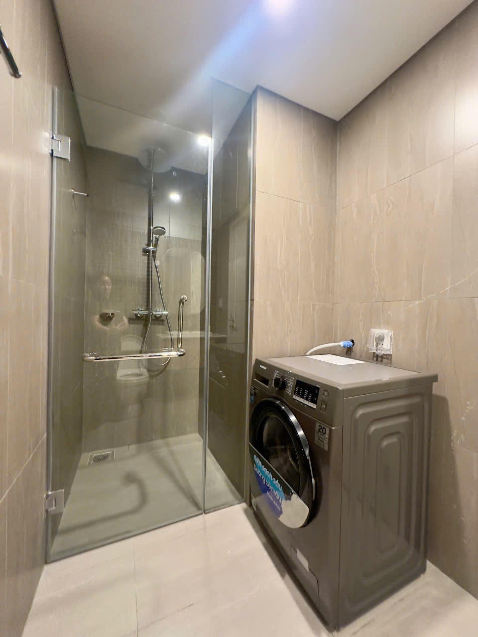 Luxury Apartment for Rent at Sam Tower, 2 Bedrooms