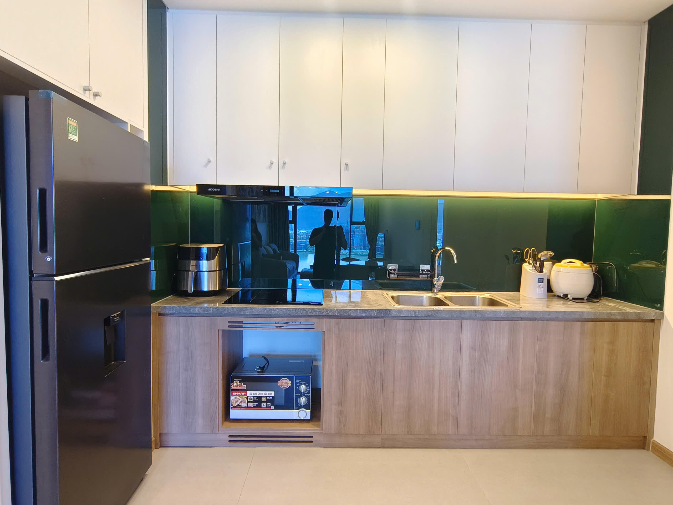 Luxury Apartment for Rent at Sam Tower, 2 Bedrooms - 22nd Floor