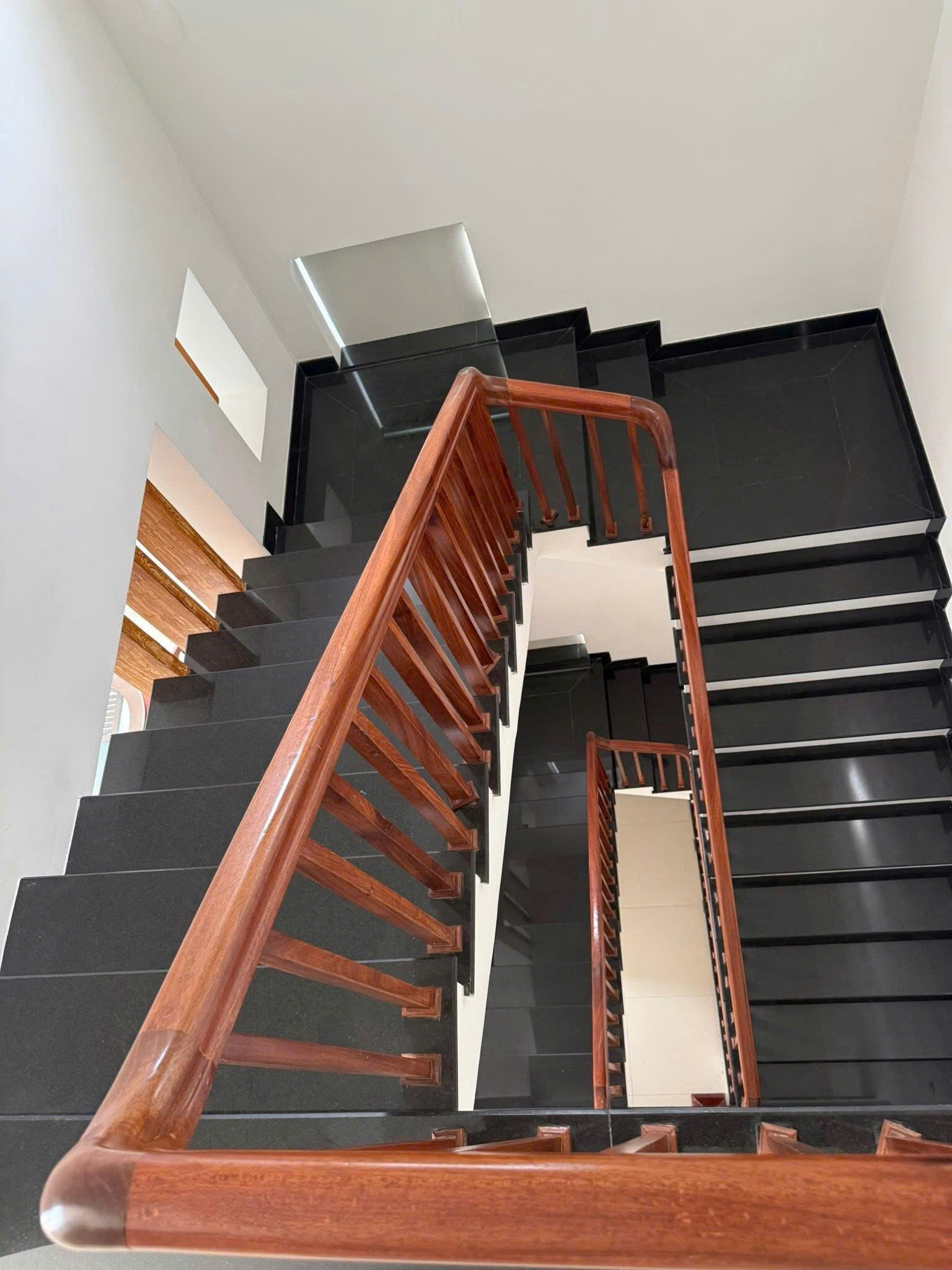 Newly built house for rent with a modern, elegant design - 4 bedrooms