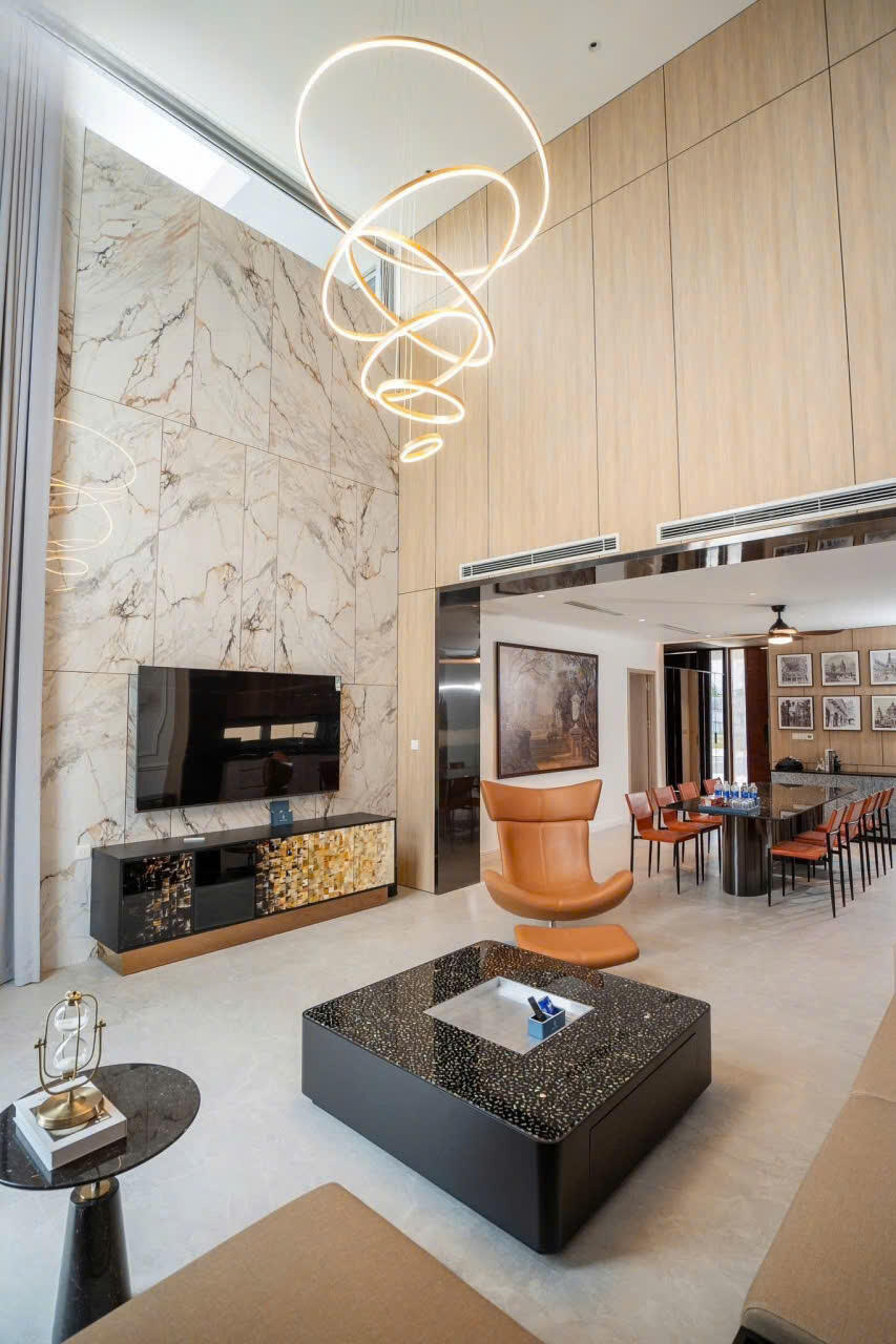 Regal Victoria A spacious and comfortable villa with inspiring interior.