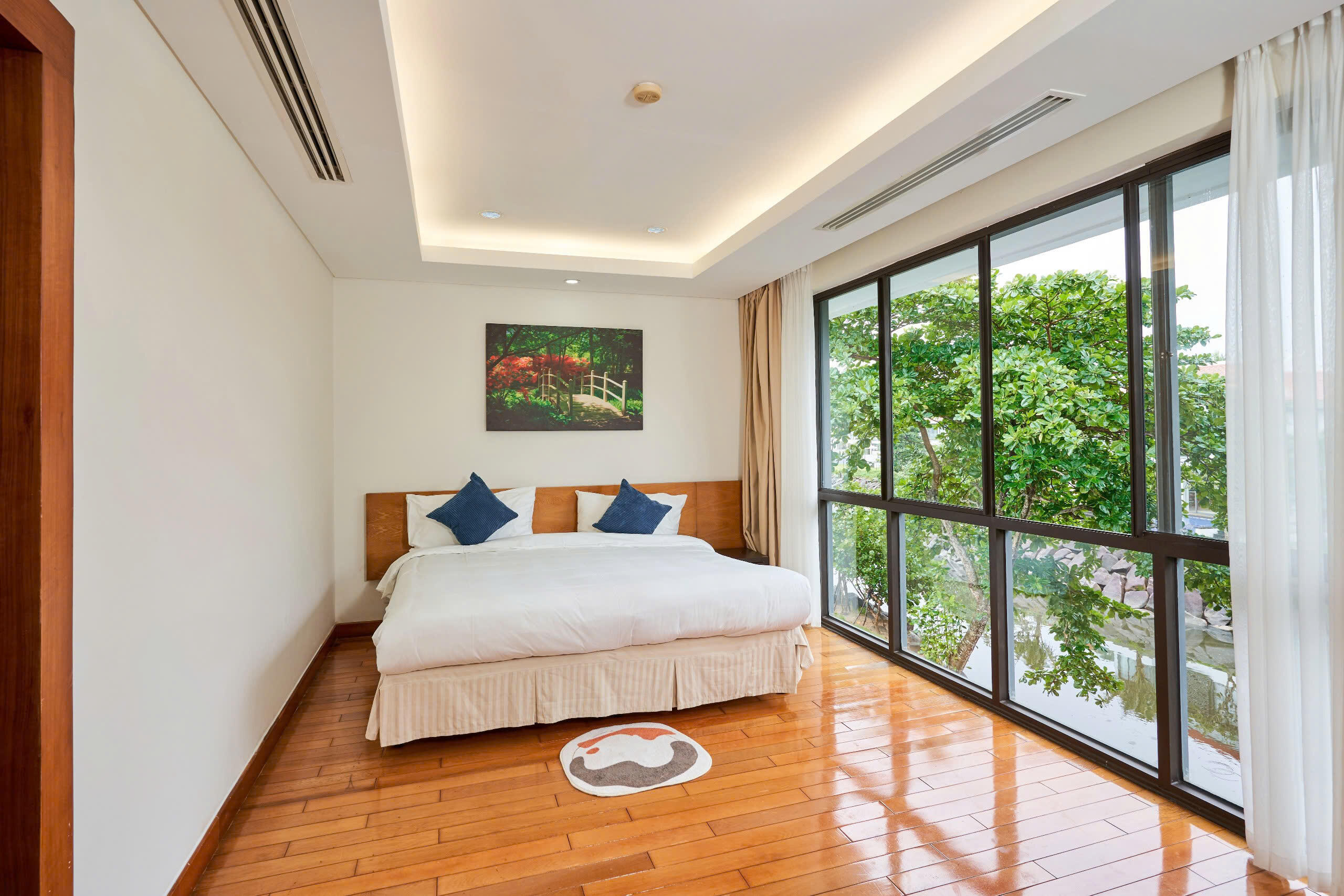 Ocean Villa - a wonderful beachfront resort villa - 5 bedrooms