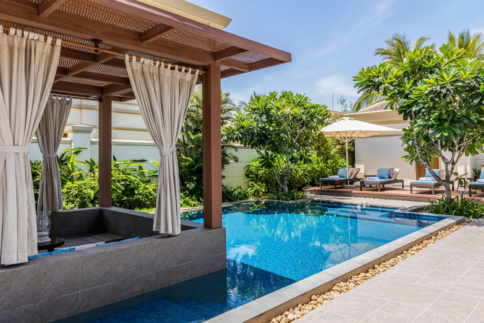 Fusion Villa - a high-end 5-bedroom resort villa in Da Nang