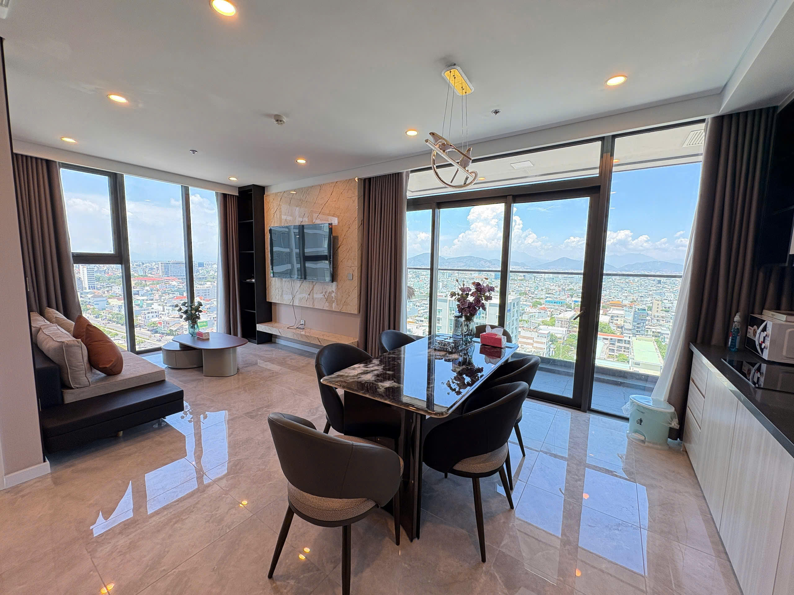 Filmore 19th Floor 2 Bedroom City View