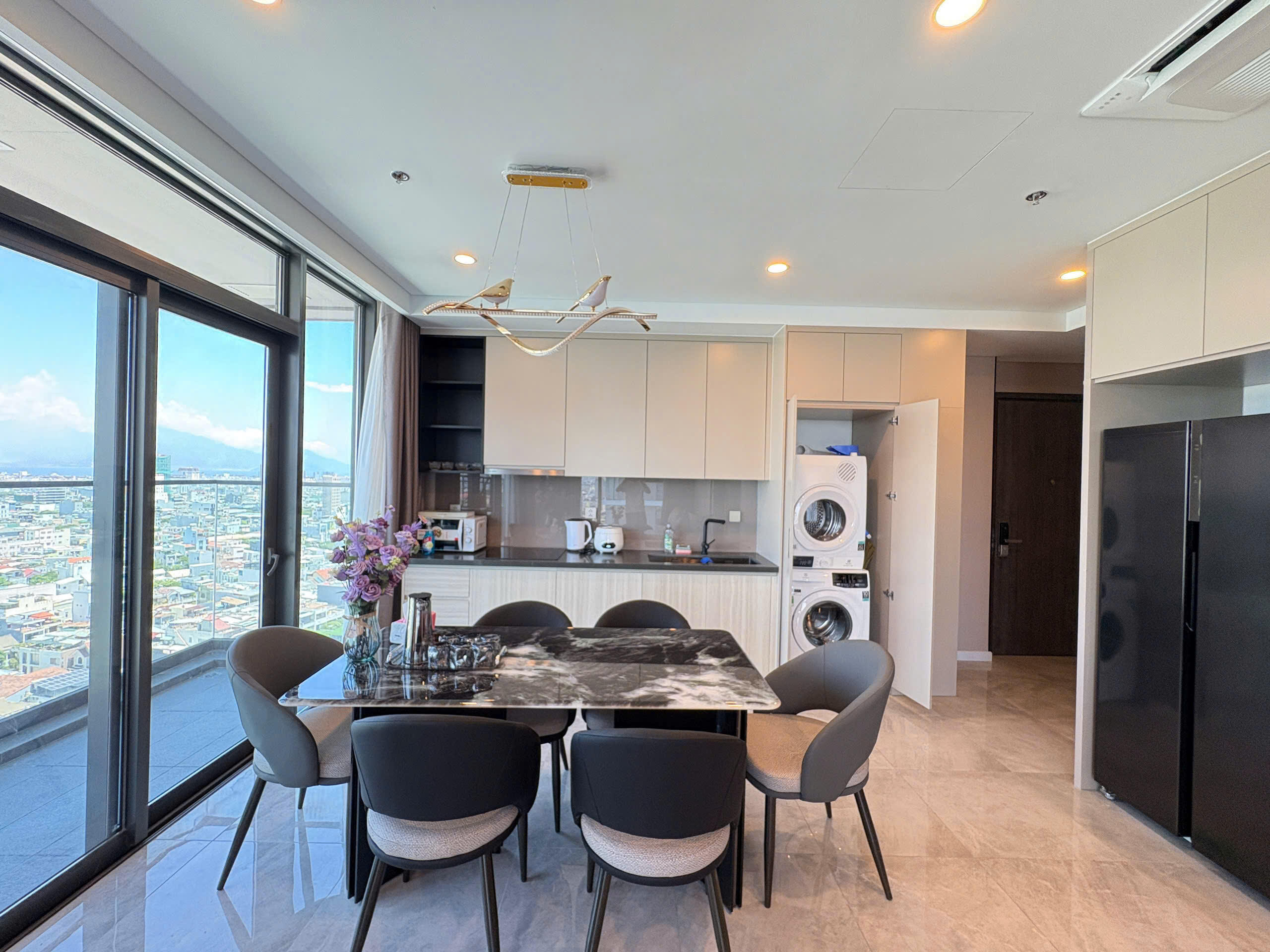 Filmore 19th Floor 2 Bedroom City View