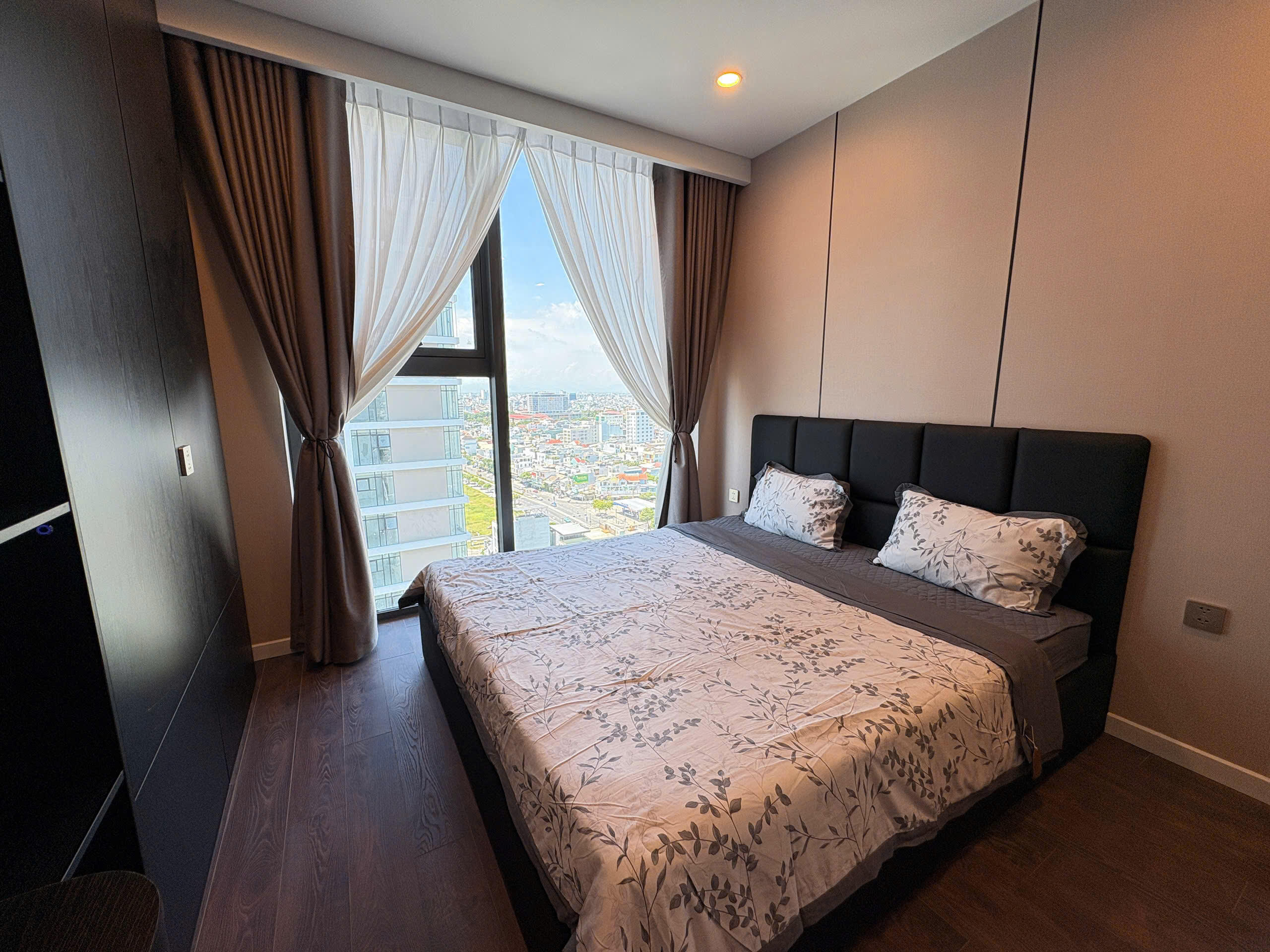 Filmore 19th Floor 2 Bedroom City View