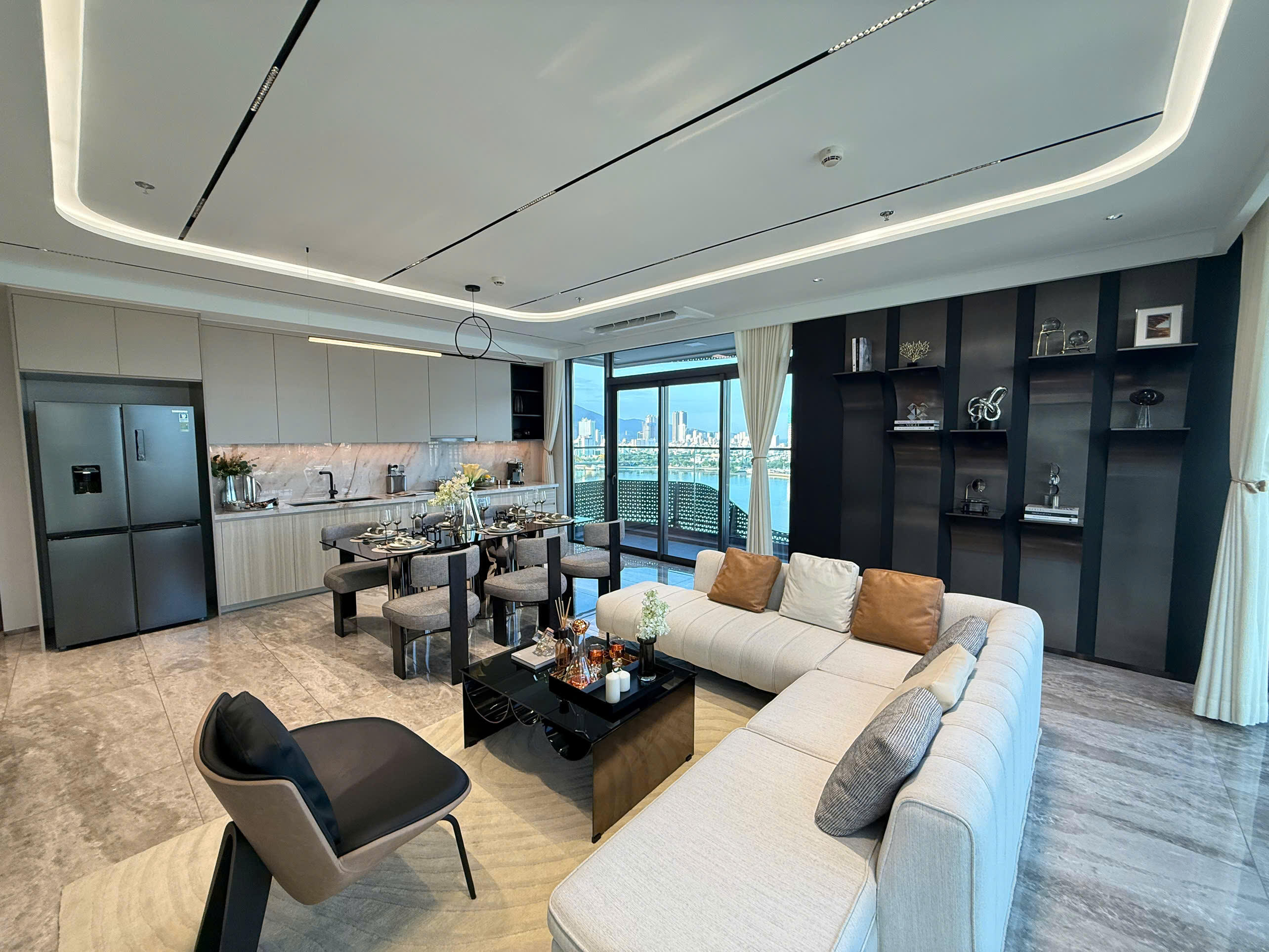 Luxury 3-bedroom apartment for rent at Filmore