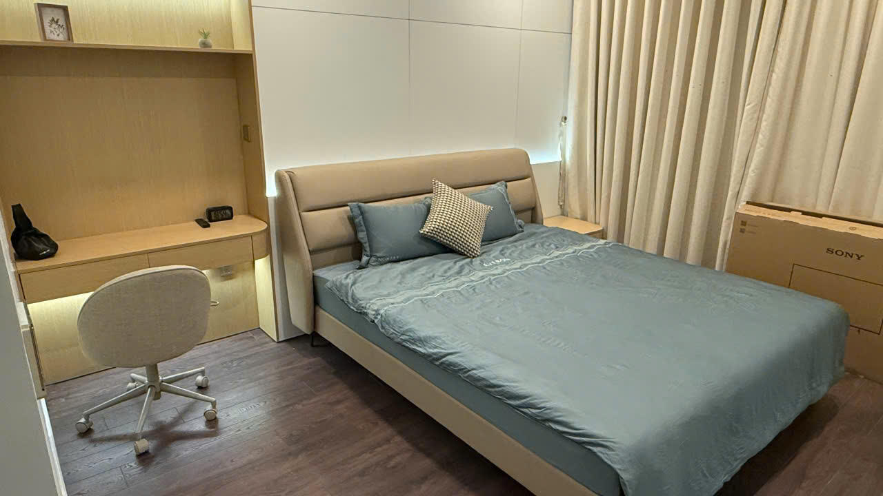 Luxury 2-Bedroom Apartment for Rent at Filmore