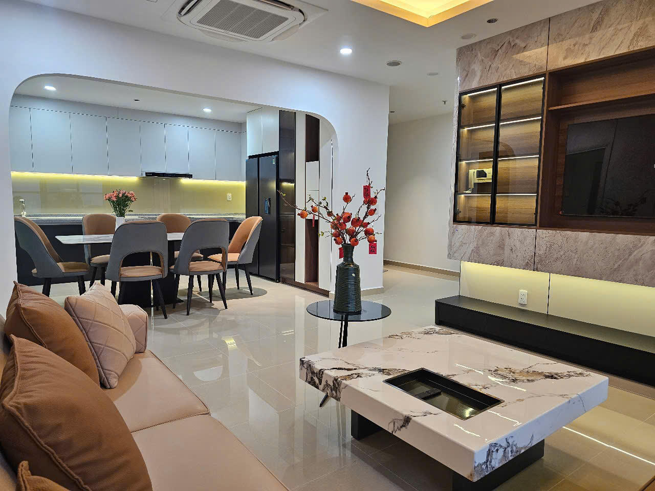 Luxury 3-Bedroom Apartment for Rent at Blooming Tower - Where Nature Meets Elegance